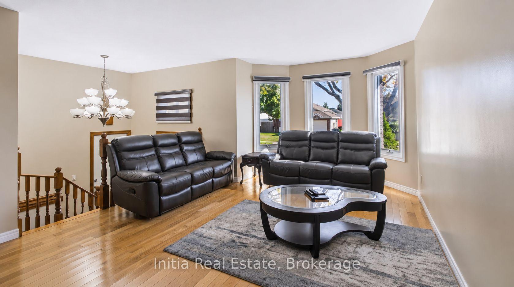 Photo 6 of 726 Sandison Street N, Windsor, Roseland East — HOMEH