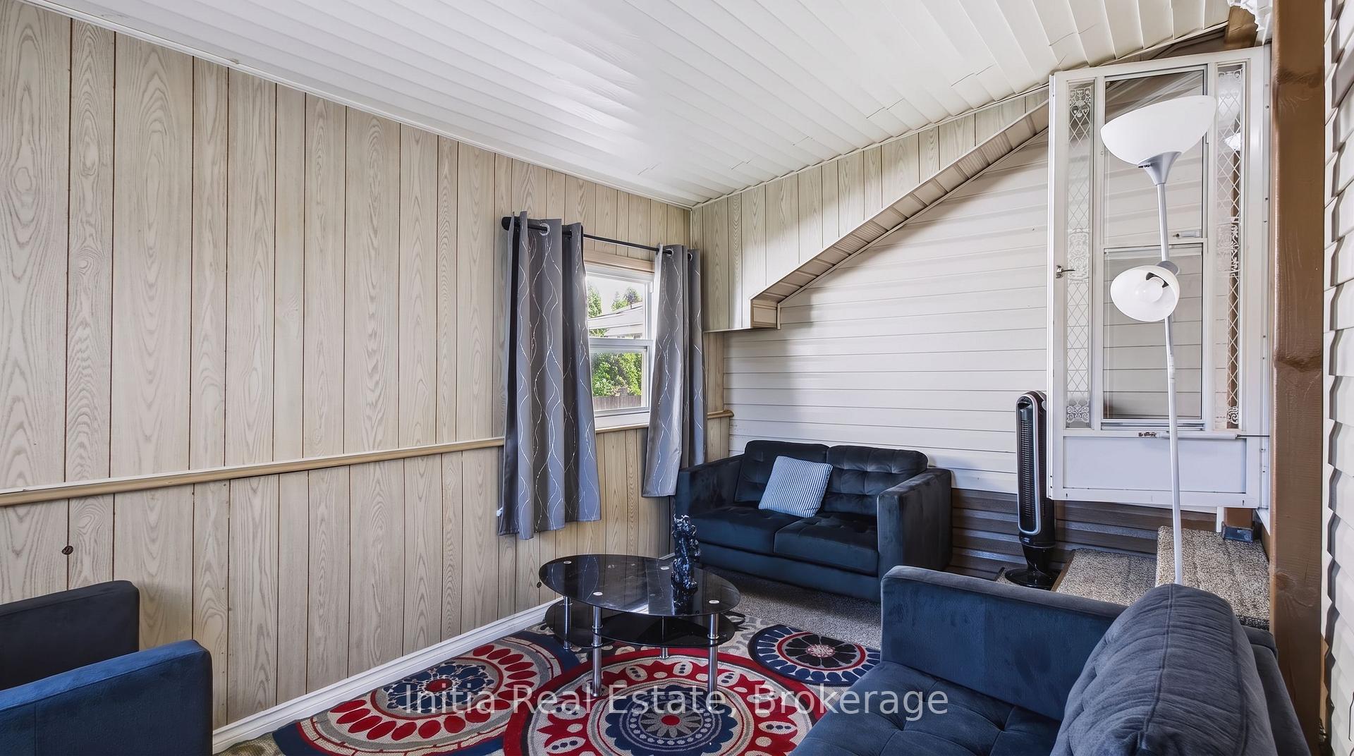 Photo 22 of 726 Sandison Street N, Windsor, Roseland East — HOMEH