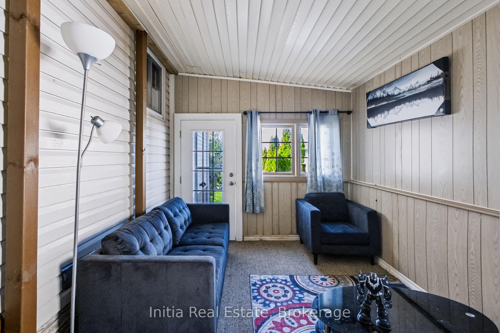 Photo 23 of 726 Sandison Street N, Windsor, Roseland East — HOMEH