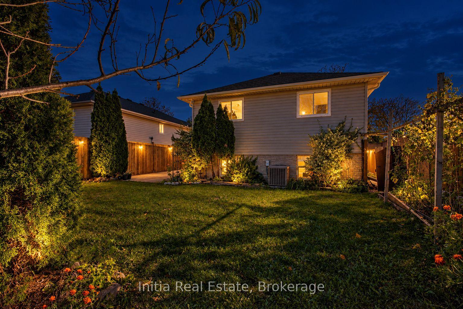 Photo 43 of 726 Sandison Street N, Windsor, Roseland East — HOMEH