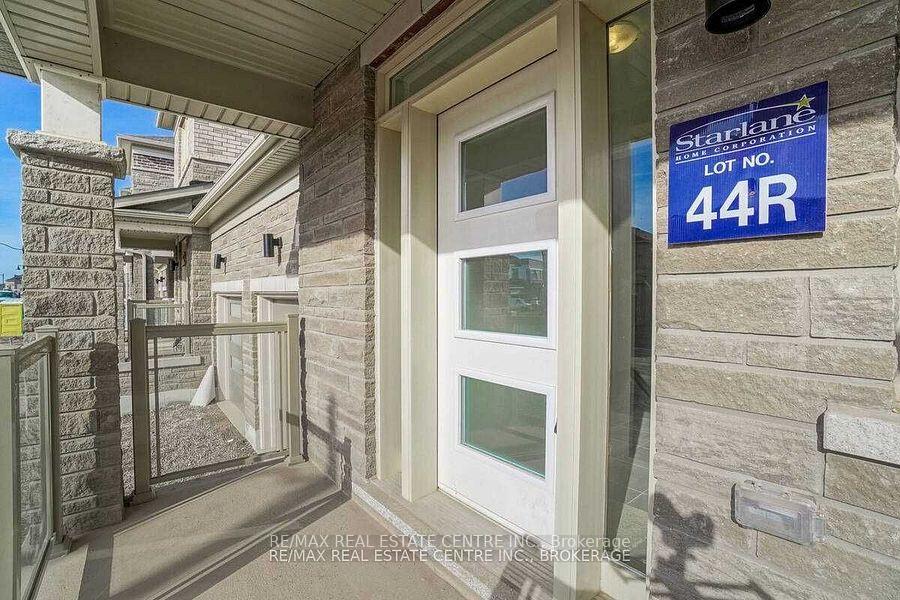 Photo 3 of Unit BSMT, 151 Agro Street, Hamilton, Waterdown — HOMEH