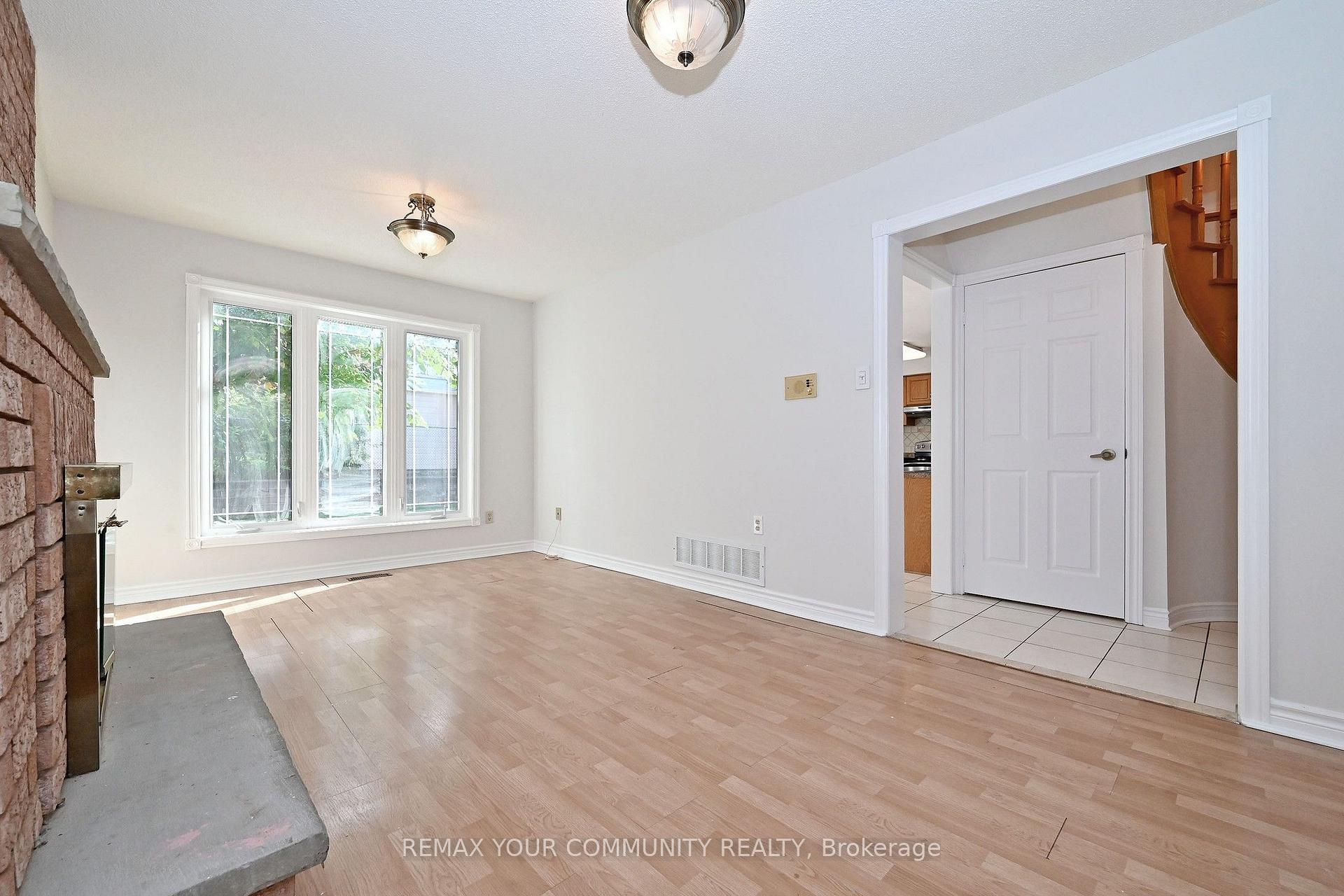 Photo 23 of 38 Muster Court, Markham, Buttonville — HOMEH
