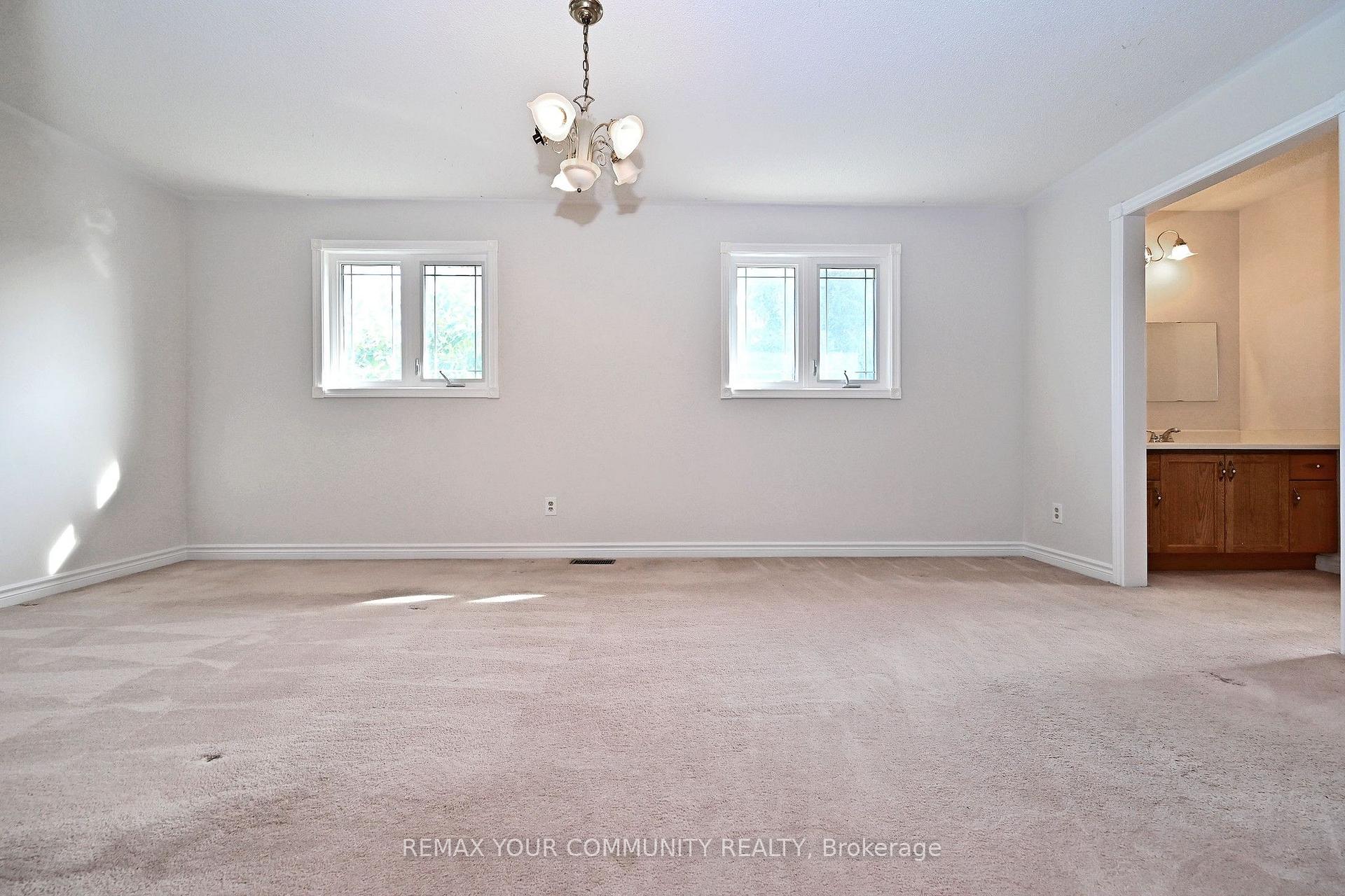 Photo 32 of 38 Muster Court, Markham, Buttonville — HOMEH