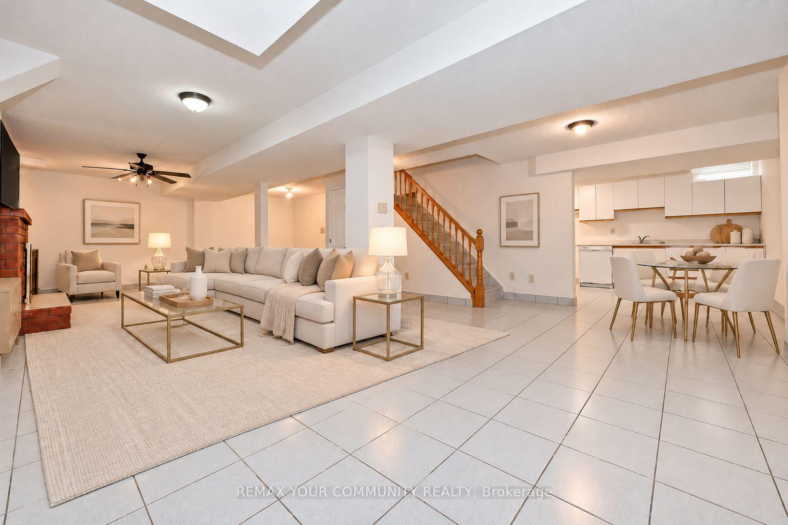 Photo 55 of 38 Muster Court, Markham, Buttonville — HOMEH