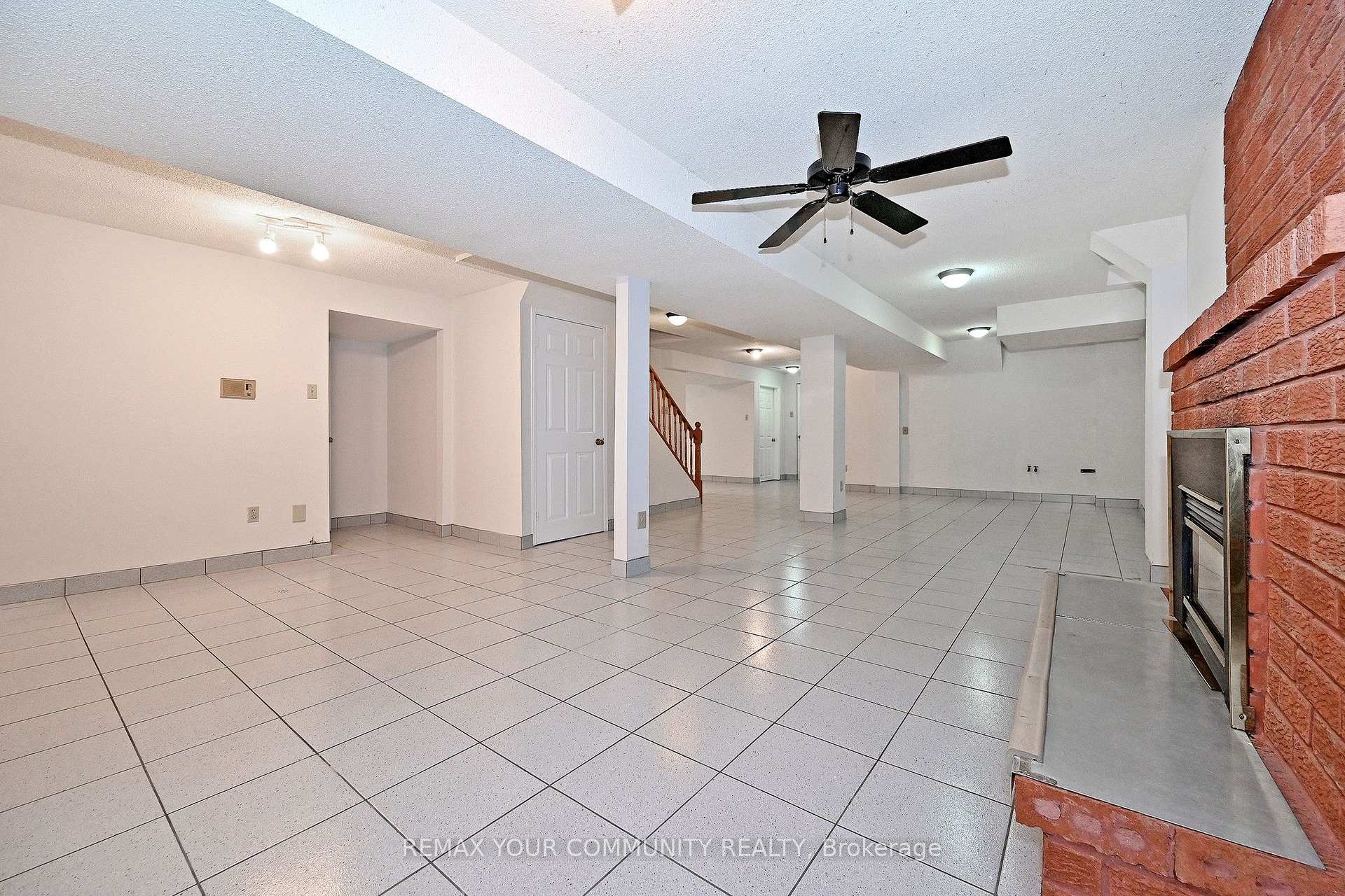 Photo 60 of 38 Muster Court, Markham, Buttonville — HOMEH