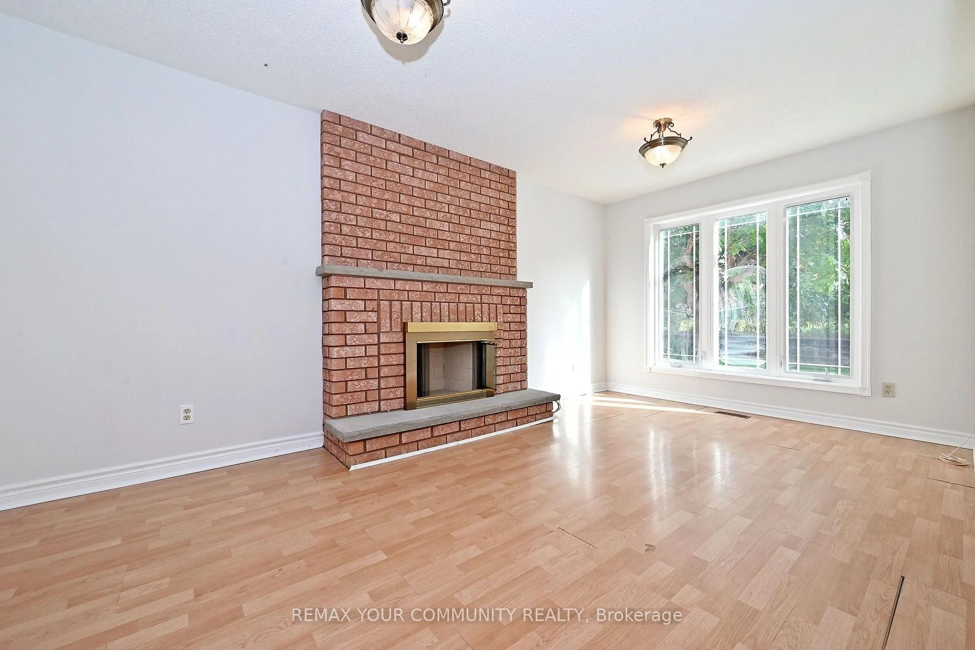 Photo 22 of 38 Muster Court, Markham, Buttonville — HOMEH