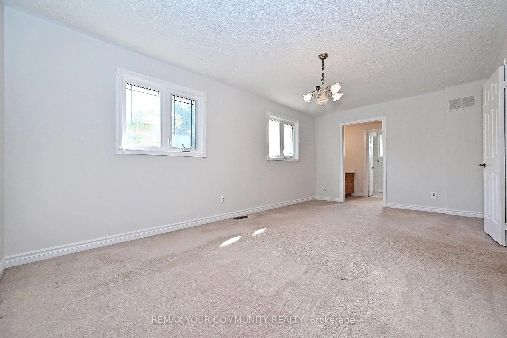Photo 31 of 38 Muster Court, Markham, Buttonville — HOMEH