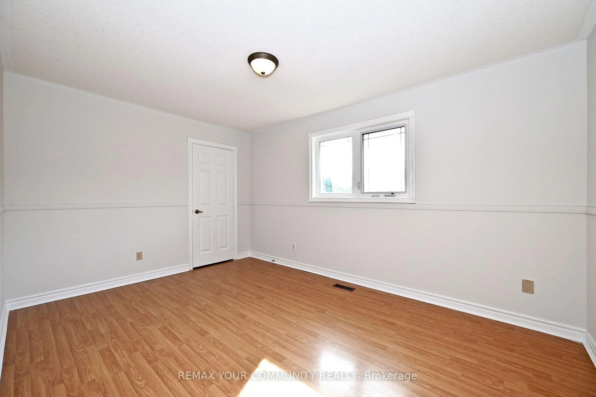 Photo 48 of 38 Muster Court, Markham, Buttonville — HOMEH