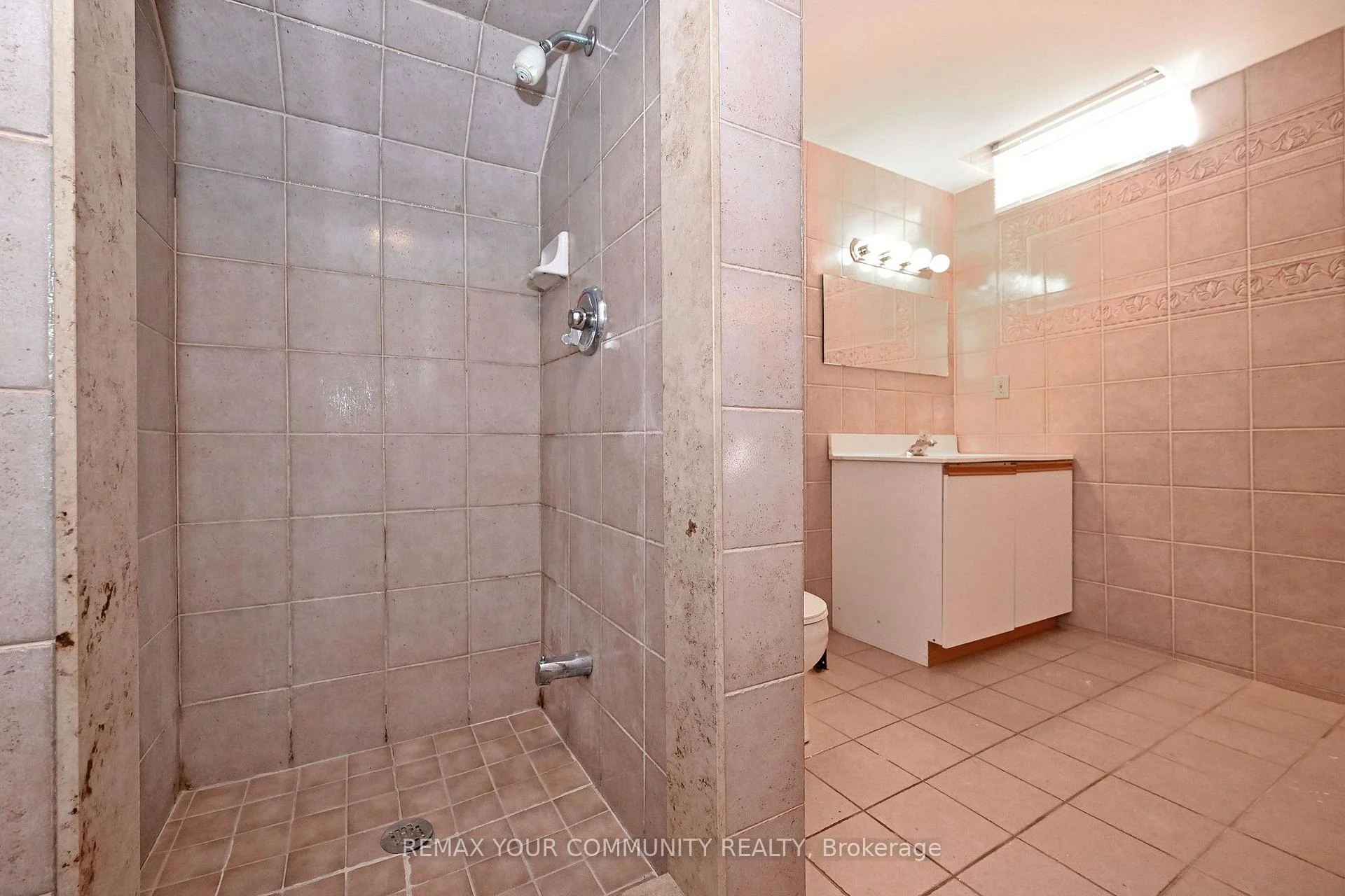 Photo 62 of 38 Muster Court, Markham, Buttonville — HOMEH