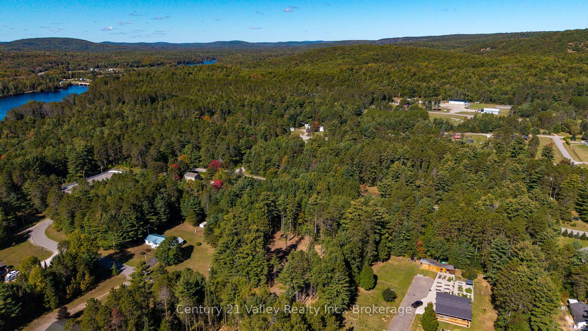 Photo 12 of 536 Pine Street, Greater Madawaska, Greater Madawaska — HOMEH