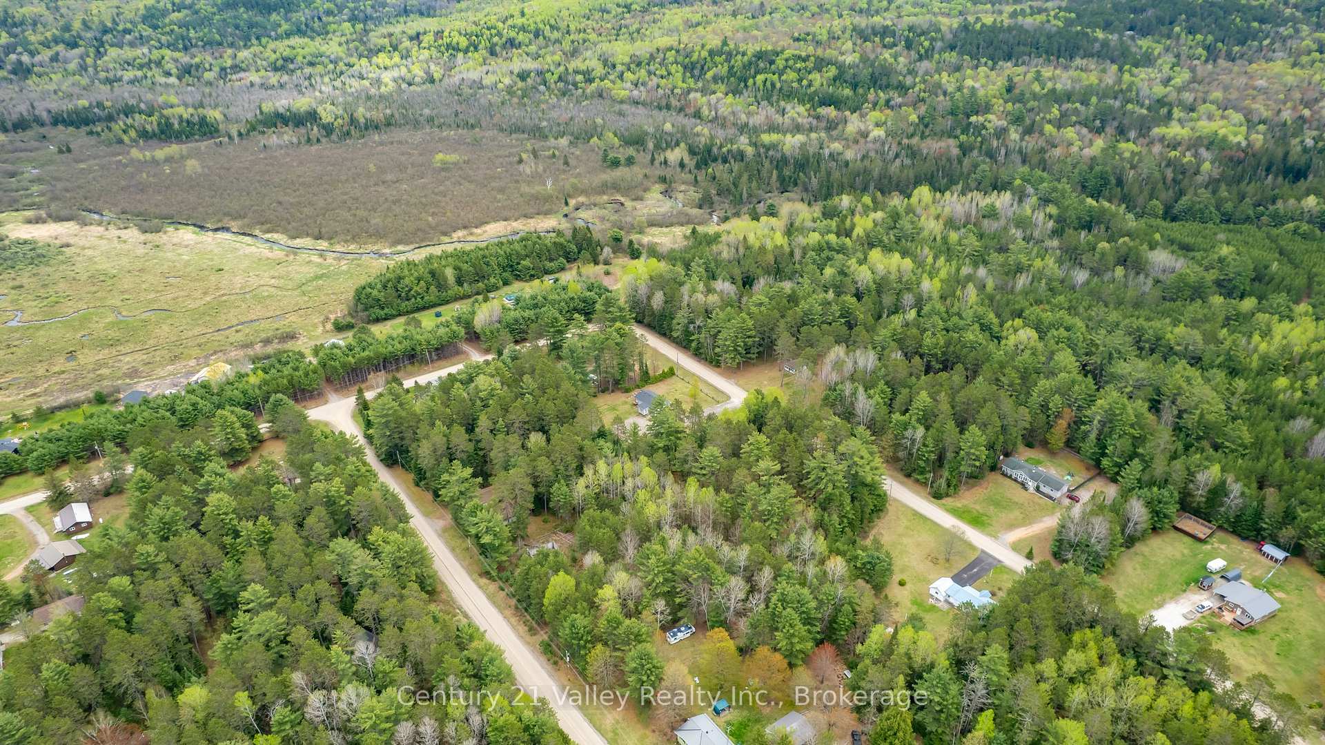 Photo 19 of 536 Pine Street, Greater Madawaska, Greater Madawaska — HOMEH