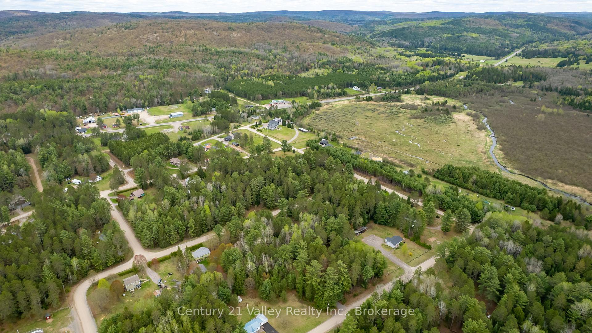 Photo 29 of 536 Pine Street, Greater Madawaska, Greater Madawaska — HOMEH