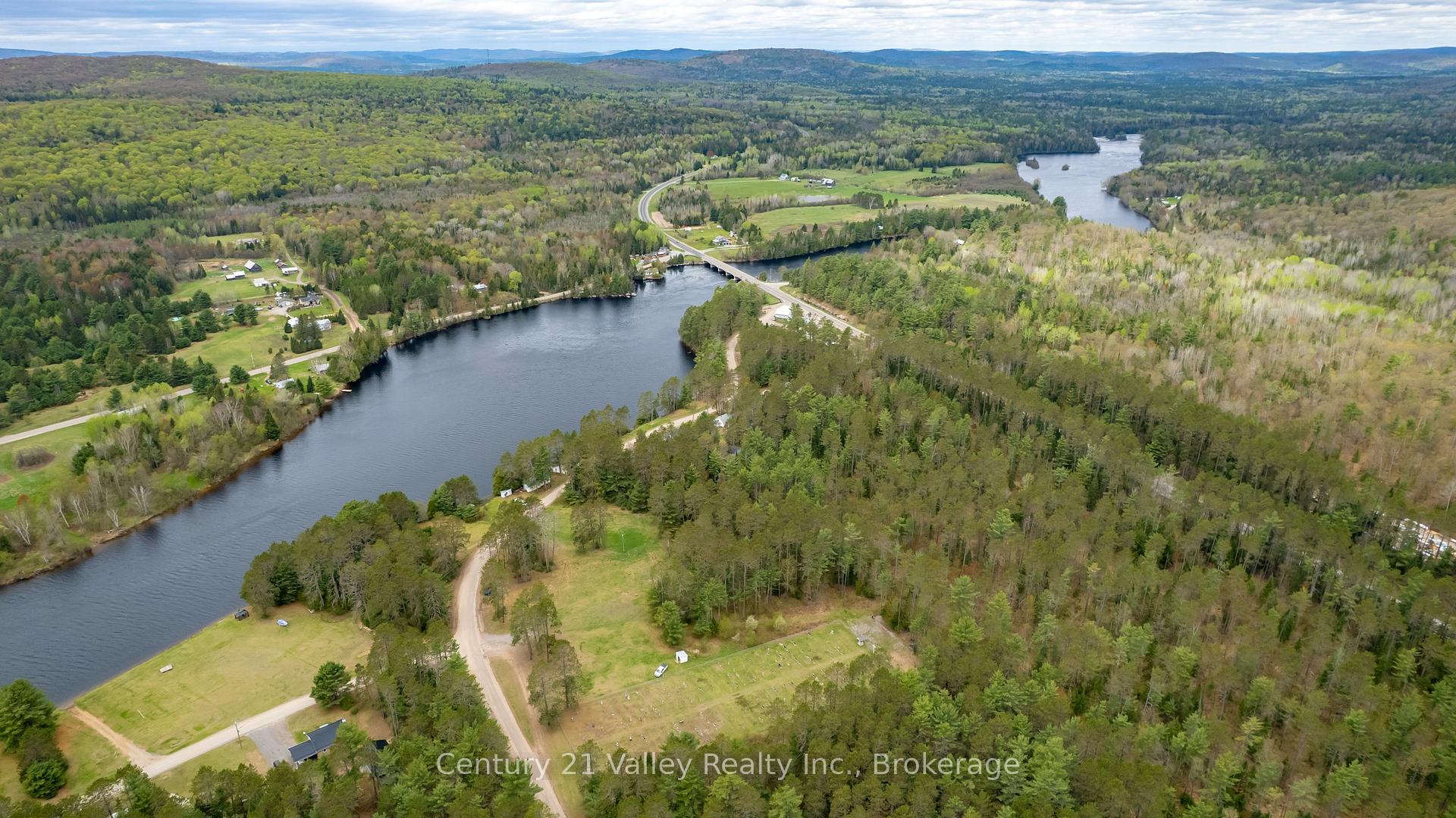 Photo 39 of 536 Pine Street, Greater Madawaska, Greater Madawaska — HOMEH