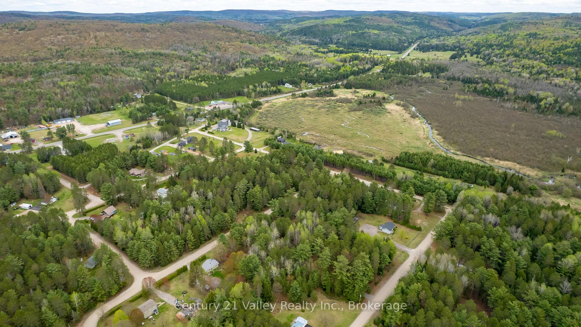 Photo 42 of 536 Pine Street, Greater Madawaska, Greater Madawaska — HOMEH