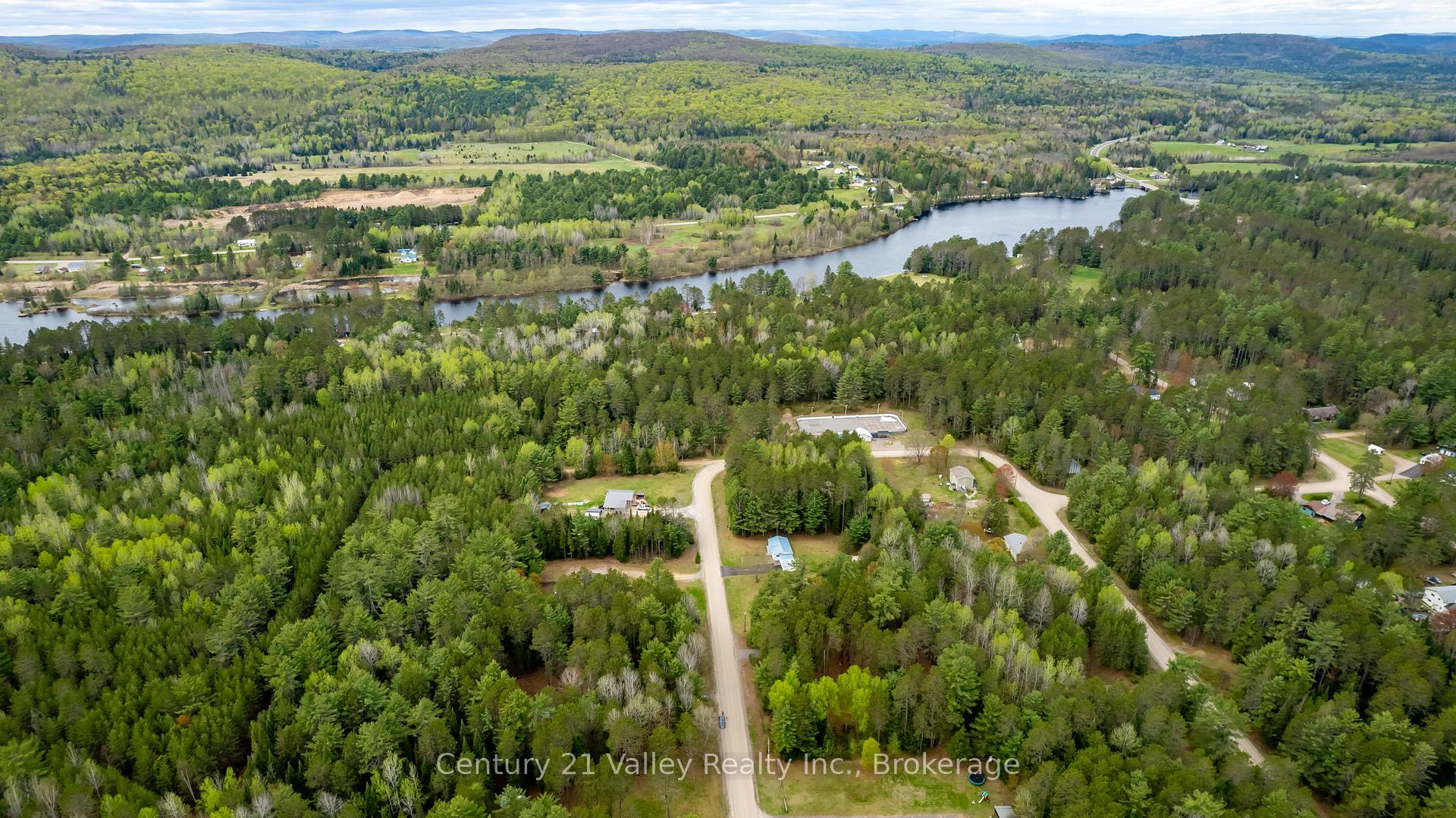 Photo 43 of 536 Pine Street, Greater Madawaska, Greater Madawaska — HOMEH