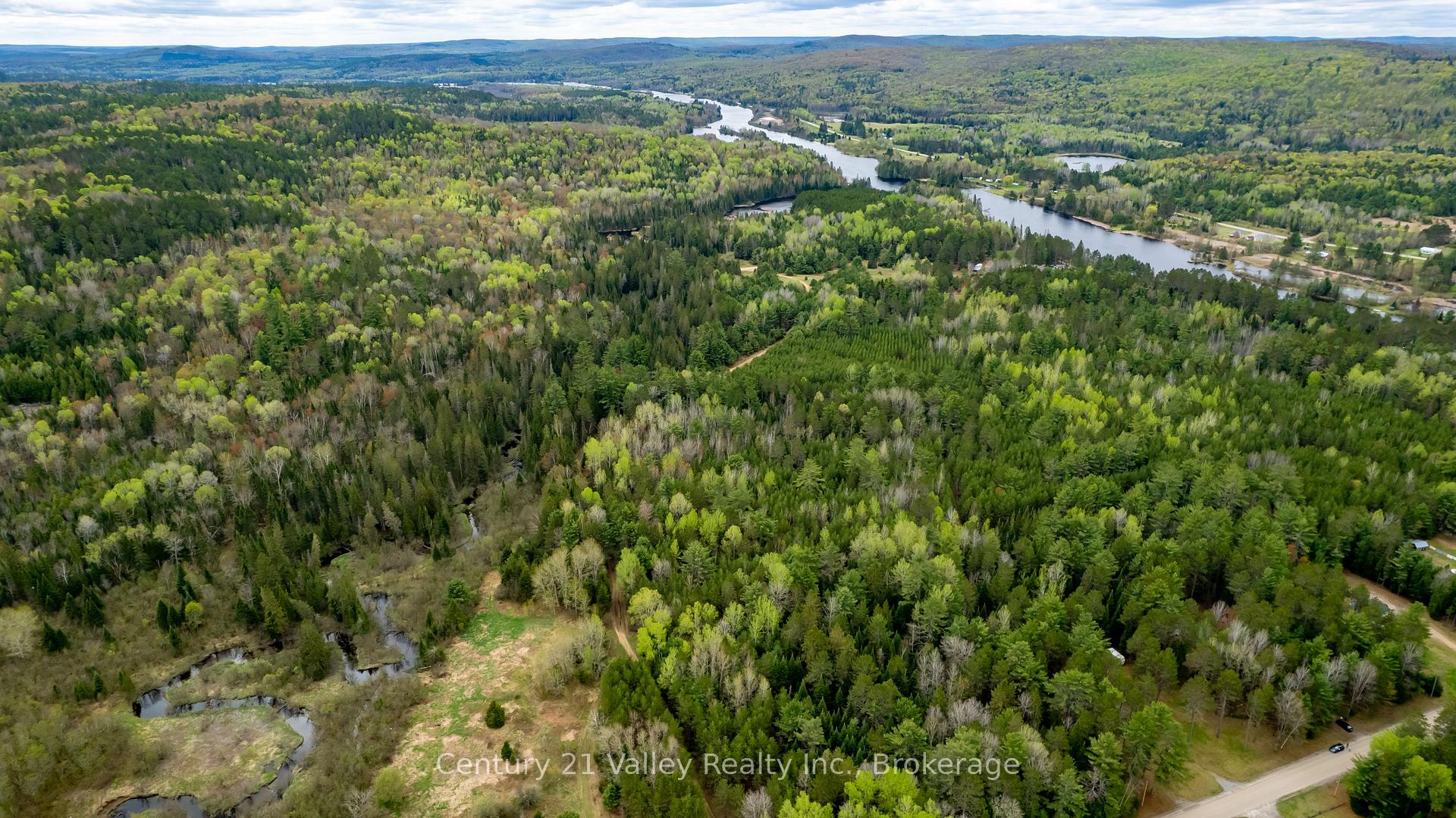 Photo 46 of 536 Pine Street, Greater Madawaska, Greater Madawaska — HOMEH
