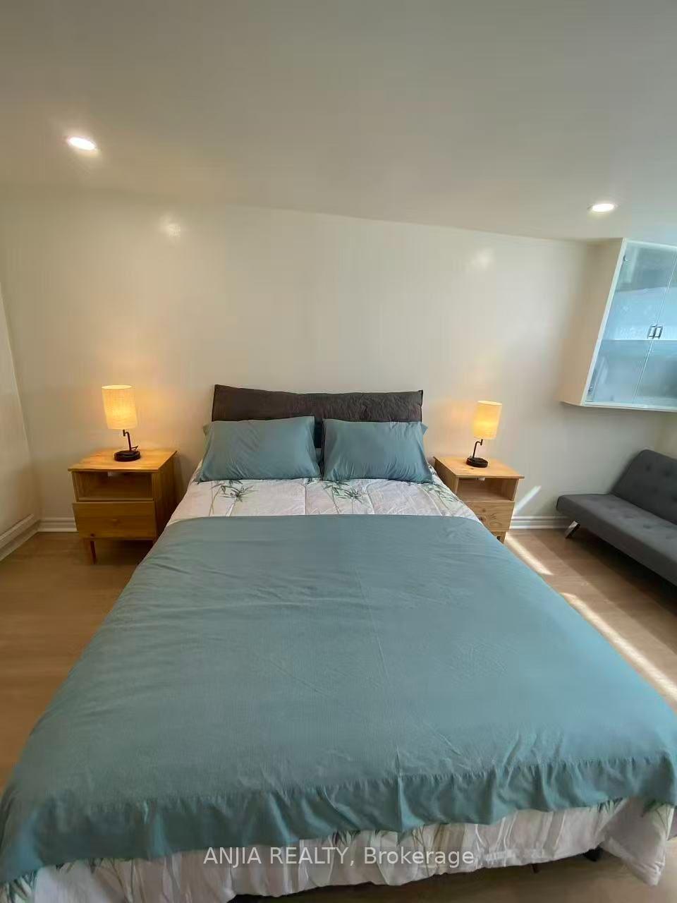 Photo 1 of 86 Santa Barbara Road, North York, Willowdale West — HOMEH