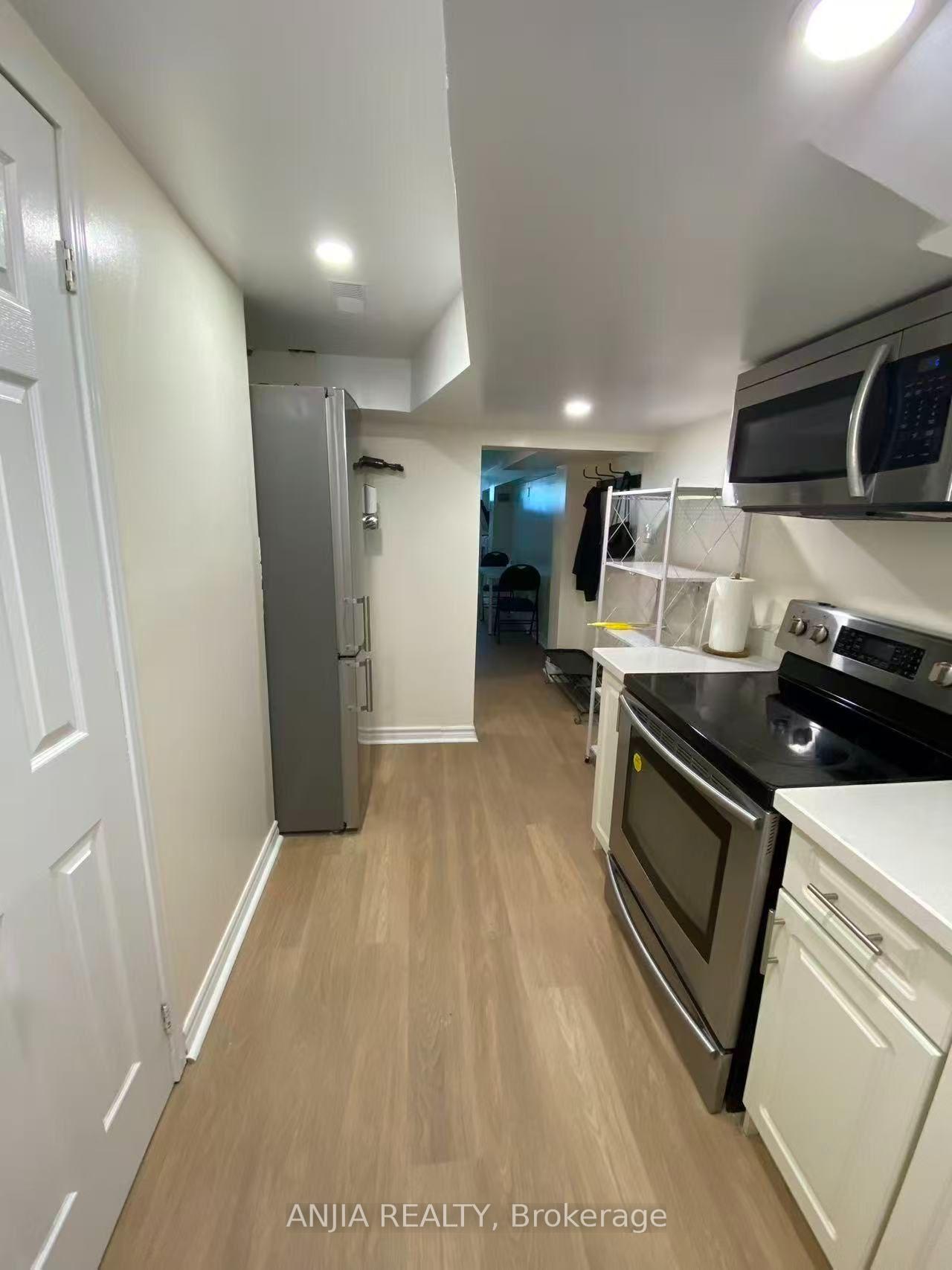 Photo 5 of 86 Santa Barbara Road, North York, Willowdale West — HOMEH