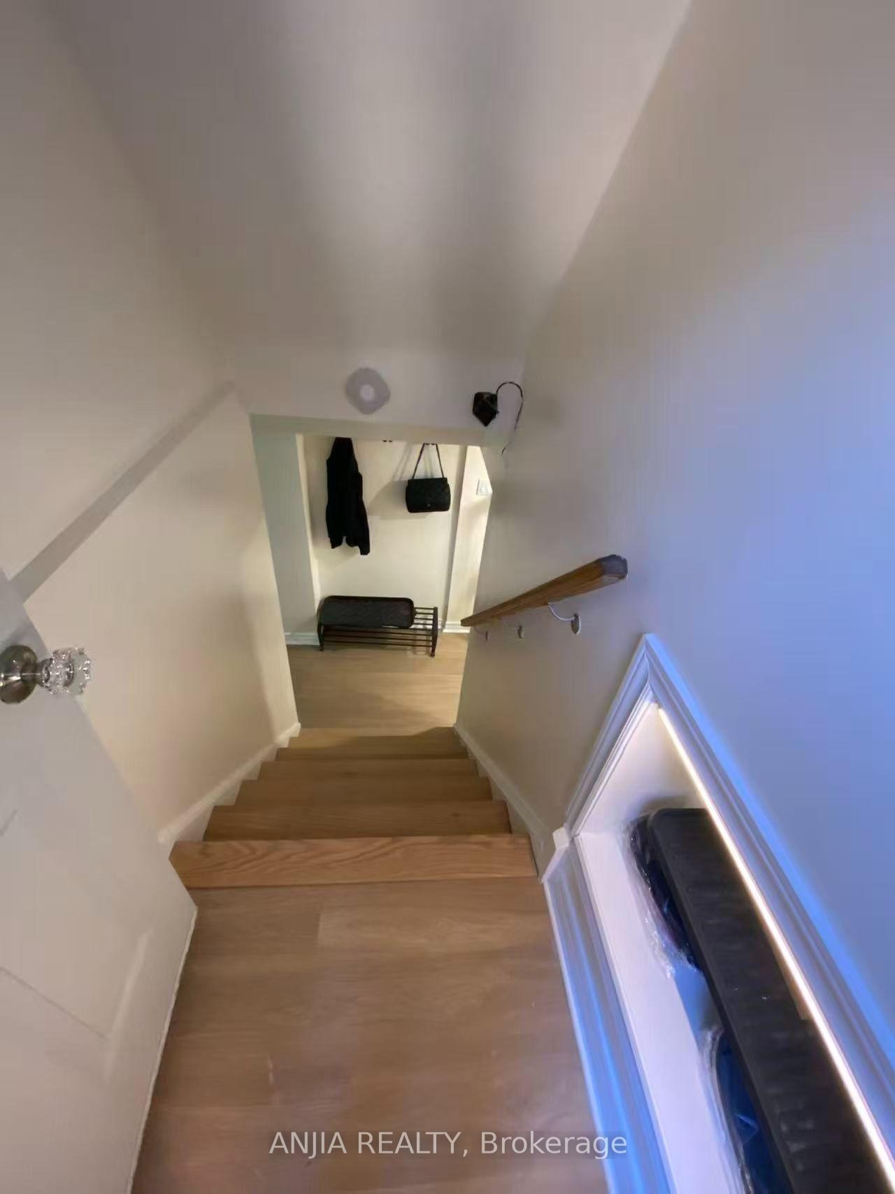 Photo 7 of 86 Santa Barbara Road, North York, Willowdale West — HOMEH