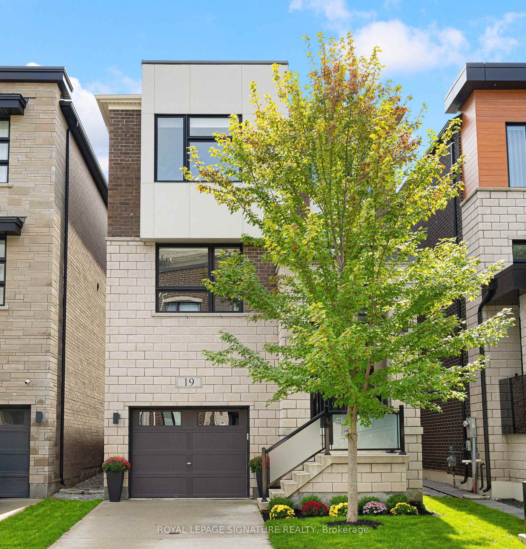 Photo of 19 Hollyhock Court