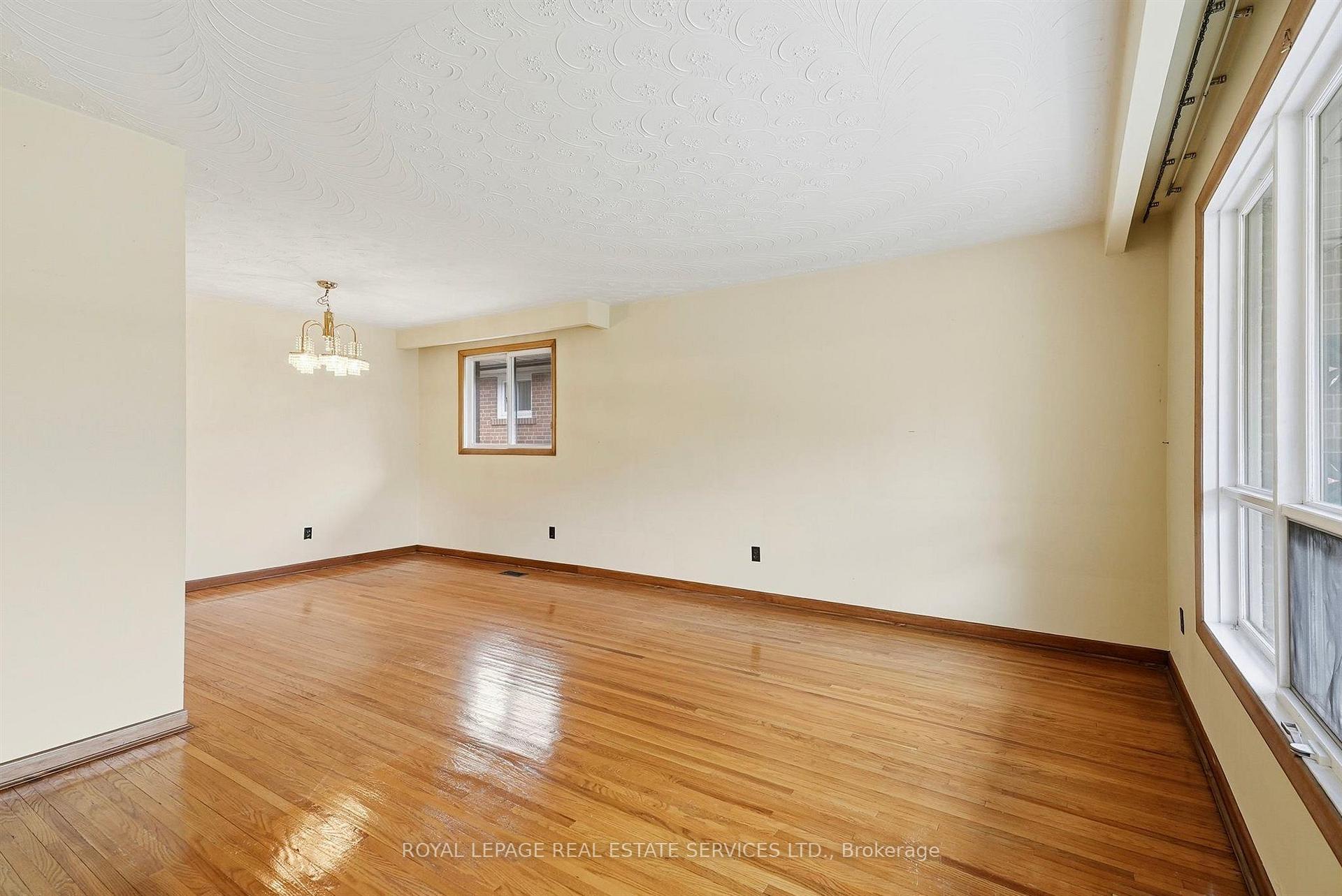 Photo 6 of 30 Vanguard Drive, Etobicoke, Islington-City Centre West — HOMEH