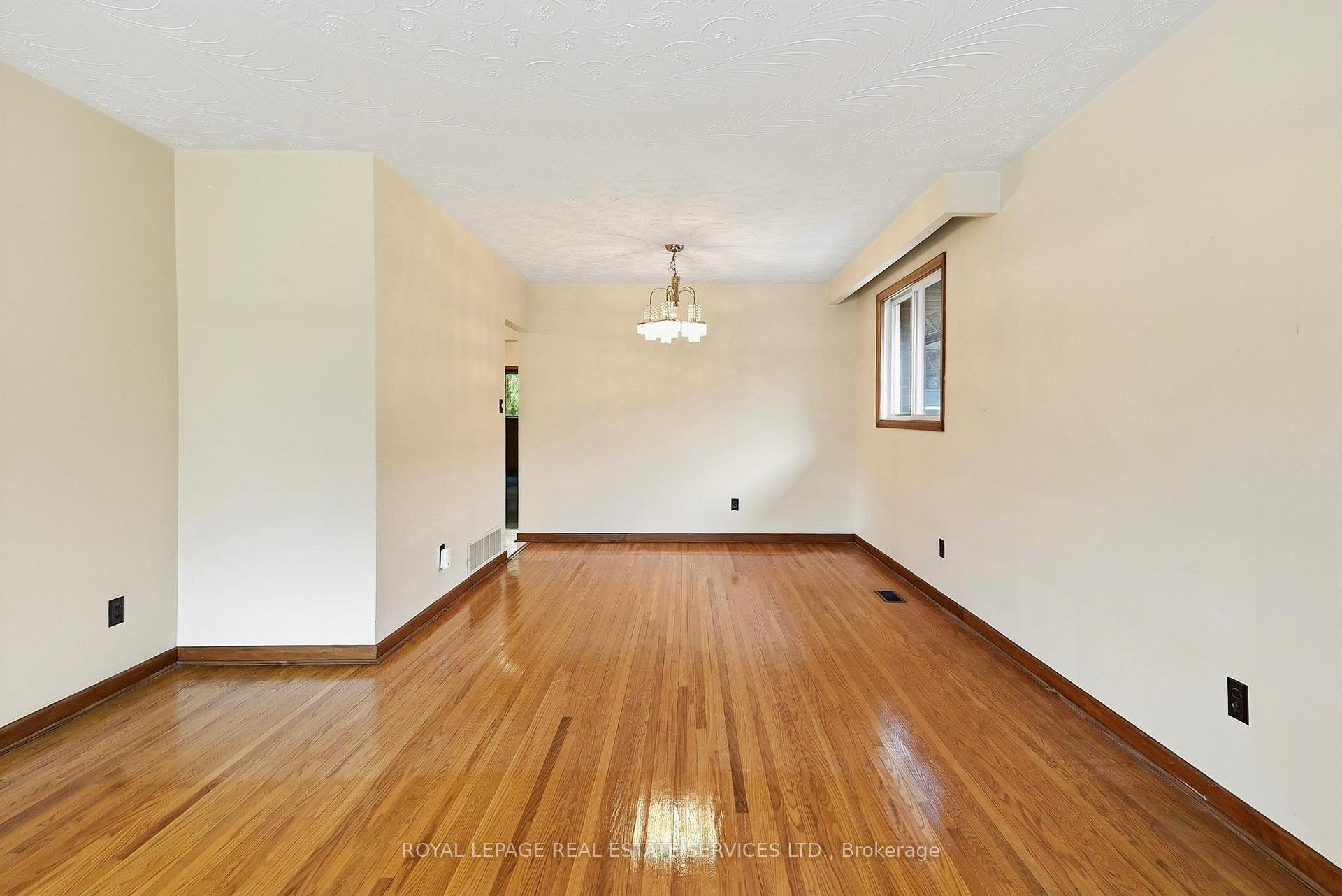 Photo 7 of 30 Vanguard Drive, Etobicoke, Islington-City Centre West — HOMEH