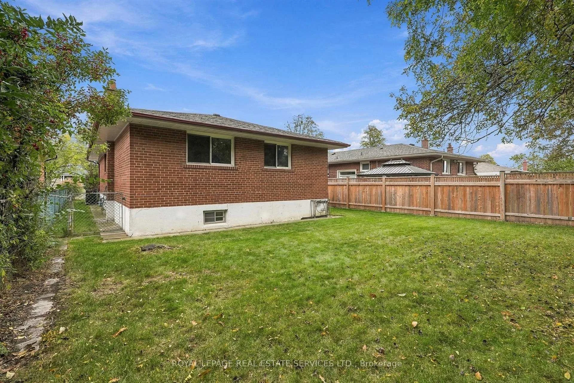 Photo 40 of 30 Vanguard Drive, Etobicoke, Islington-City Centre West — HOMEH