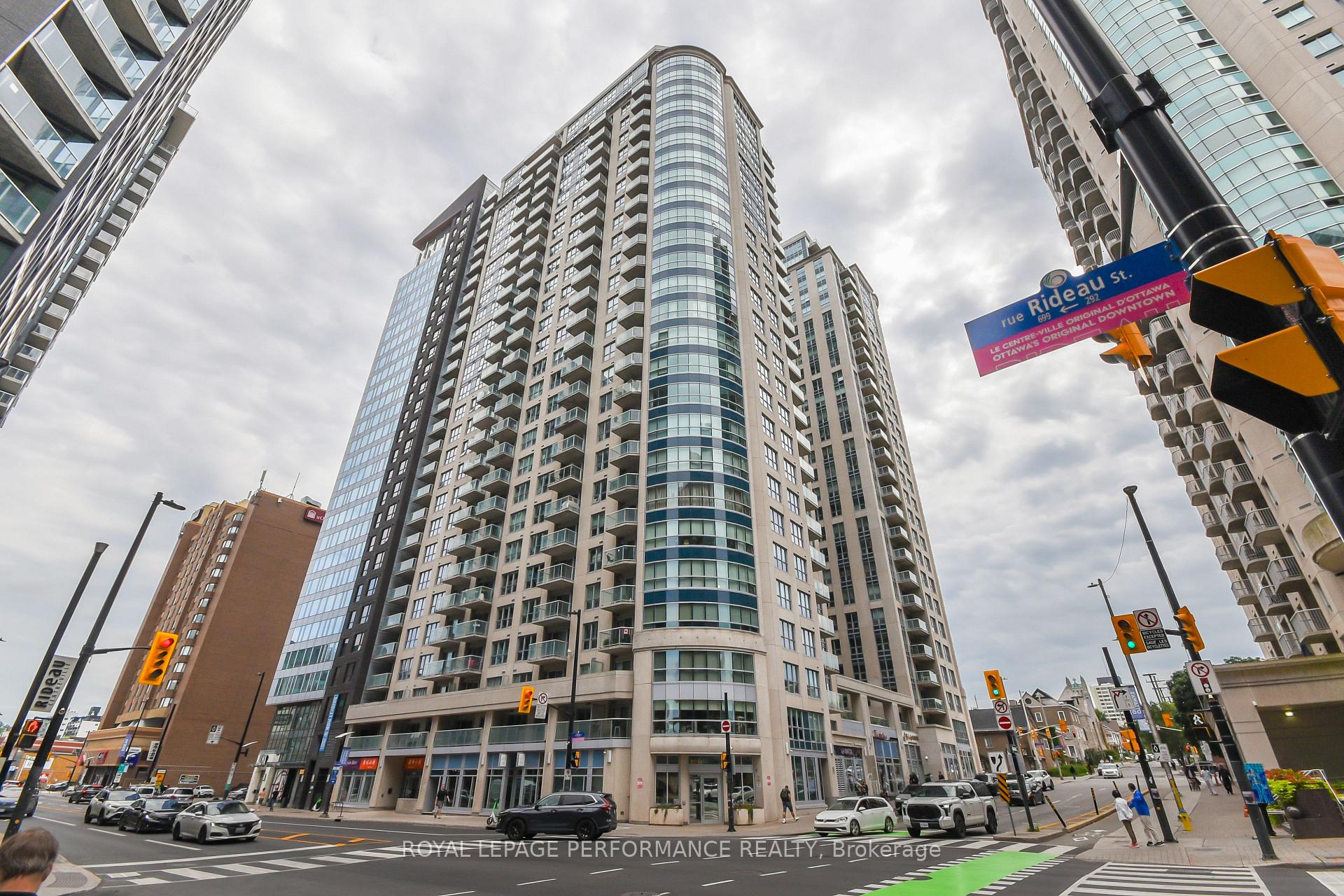 Photo of Unit 1808, 242 Rideau Street