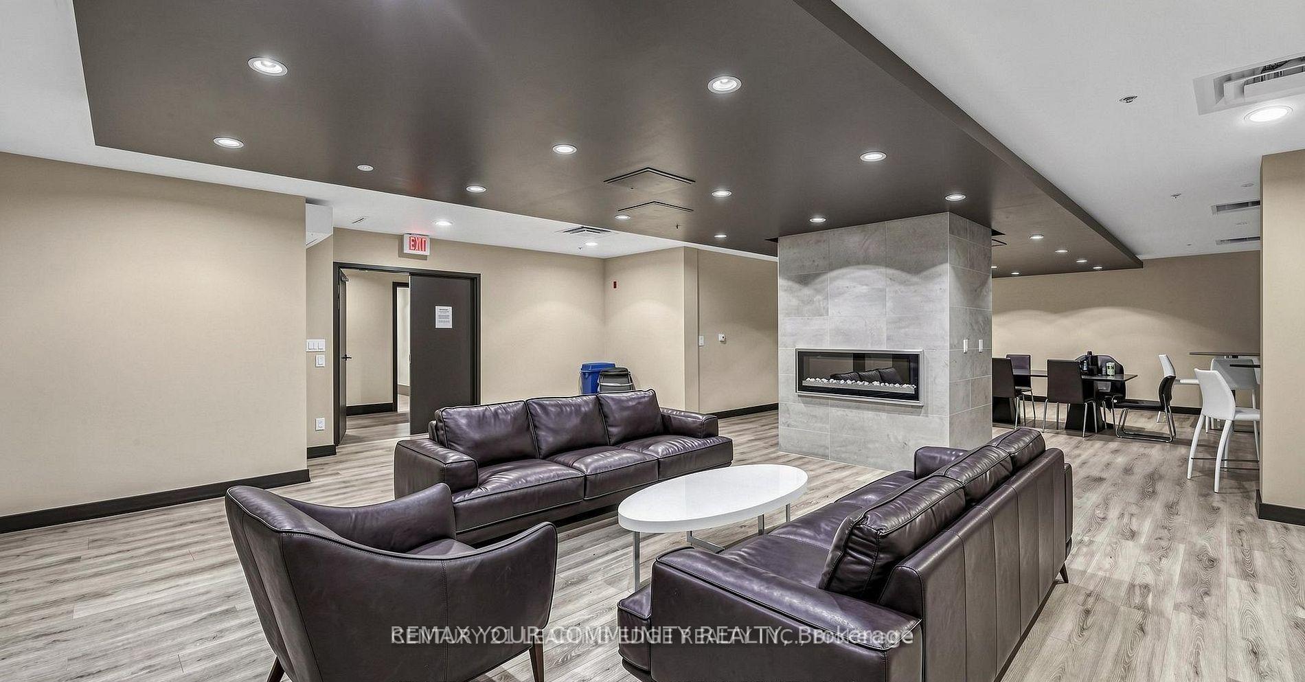 Photo 43 of Unit 827, 120 Dallimore Circle, North York, Banbury-Don Mills — HOMEH