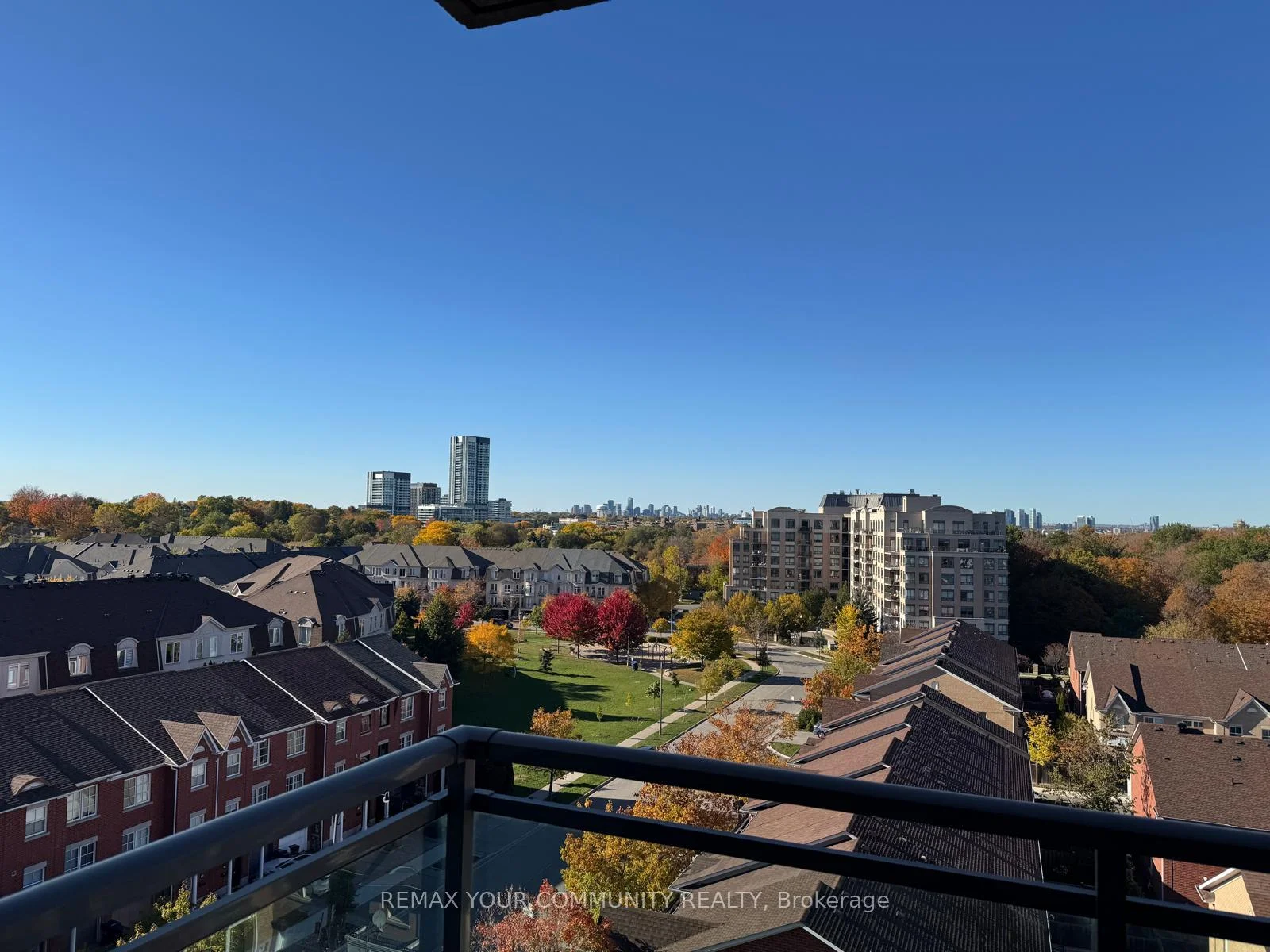 Photo 13 of Unit 827, 120 Dallimore Circle, North York, Banbury-Don Mills — HOMEH