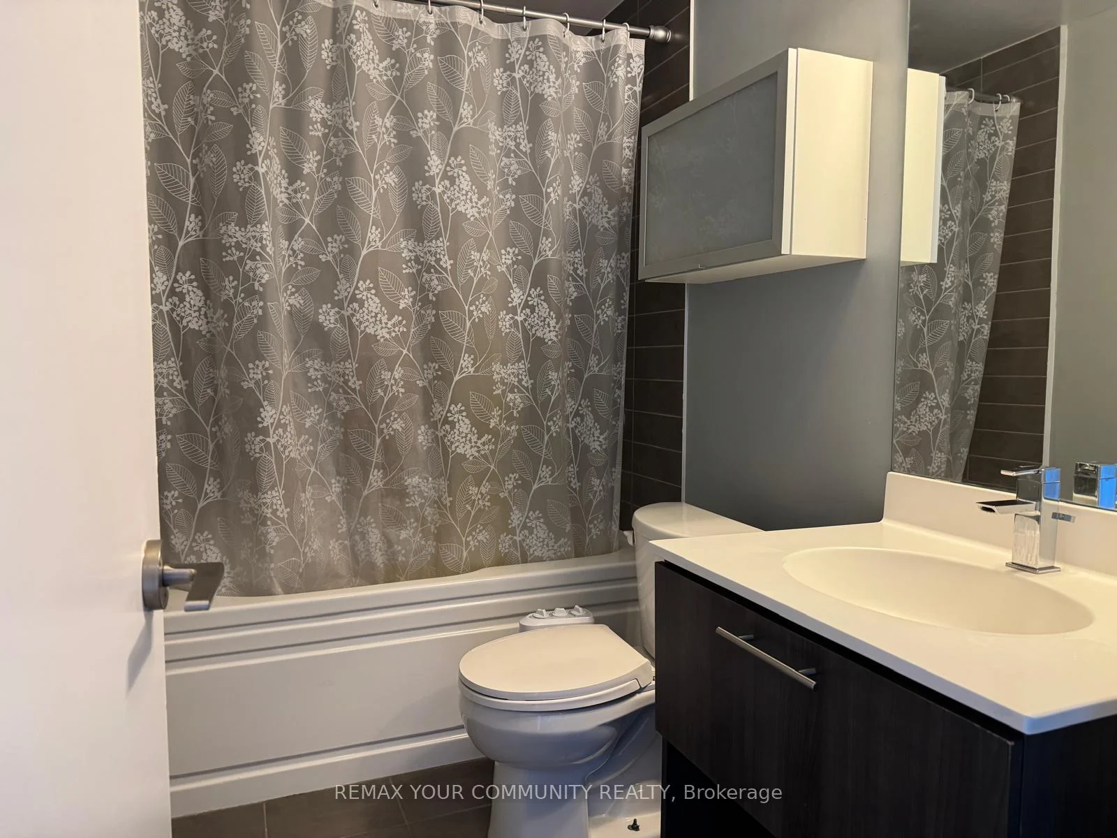 Photo 31 of Unit 827, 120 Dallimore Circle, North York, Banbury-Don Mills — HOMEH