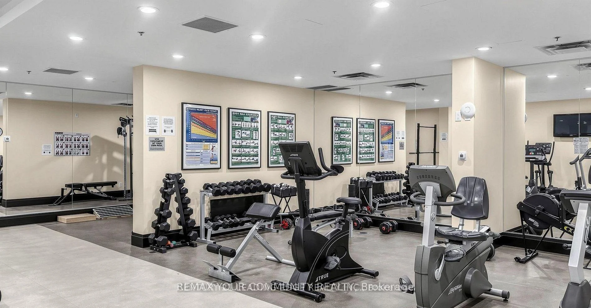 Photo 38 of Unit 827, 120 Dallimore Circle, North York, Banbury-Don Mills — HOMEH