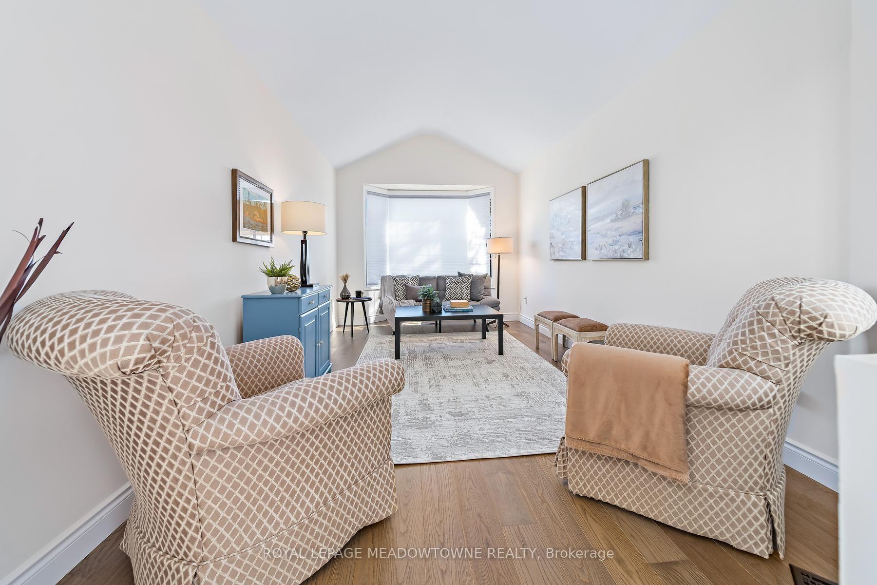 Photo 8 of 82 Eaton Street, Halton Hills, Georgetown — HOMEH