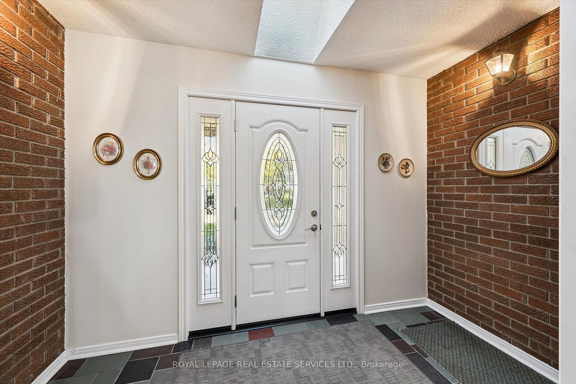 Photo 6 of 200 All Saints Crescent, Oakville, Ford — HOMEH