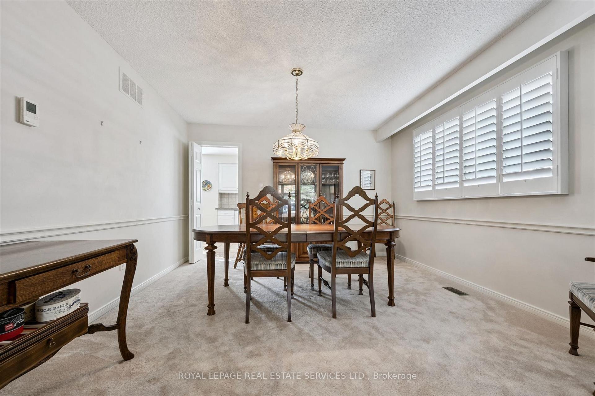 Photo 9 of 200 All Saints Crescent, Oakville, Ford — HOMEH
