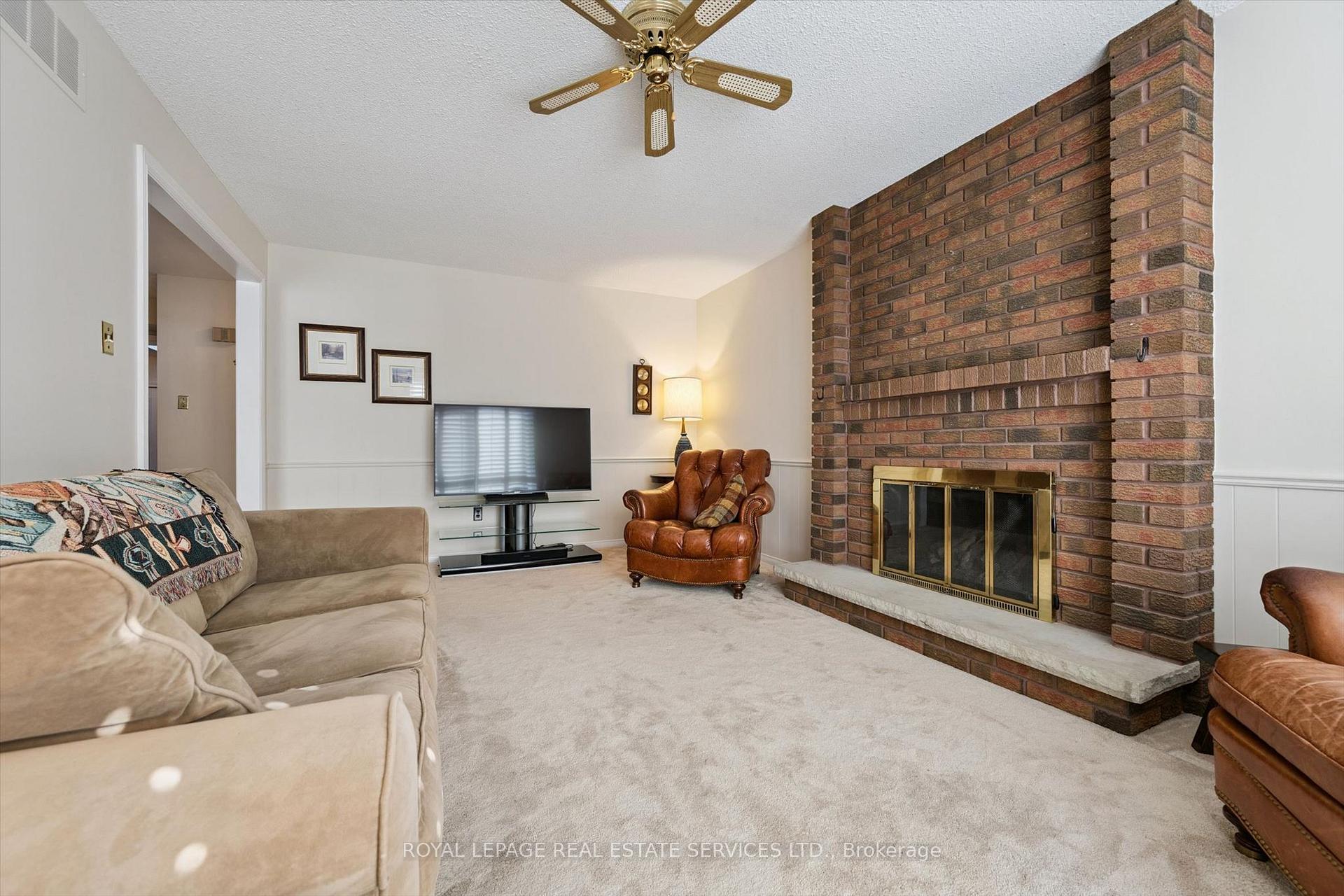 Photo 19 of 200 All Saints Crescent, Oakville, Ford — HOMEH