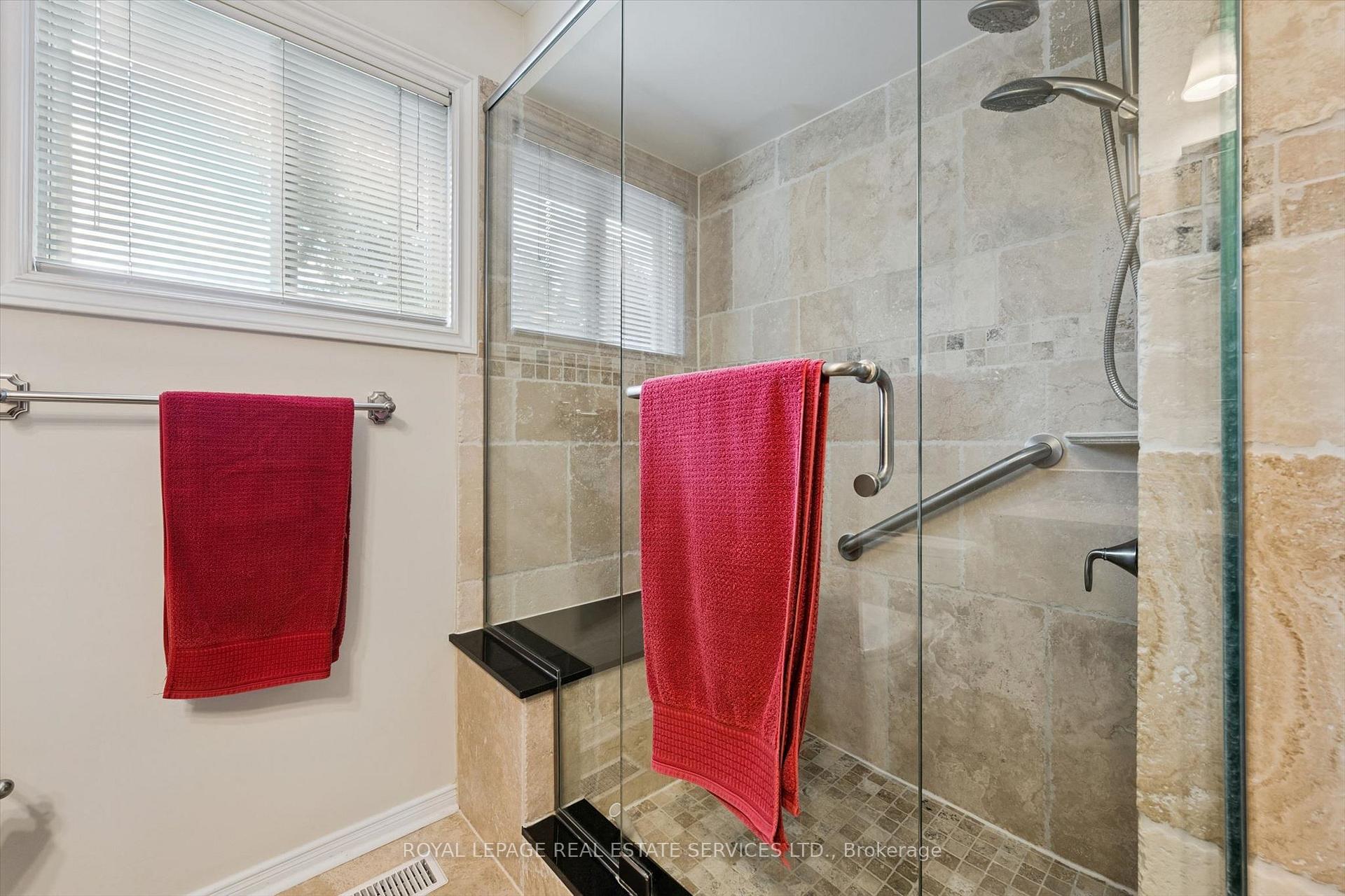Photo 29 of 200 All Saints Crescent, Oakville, Ford — HOMEH