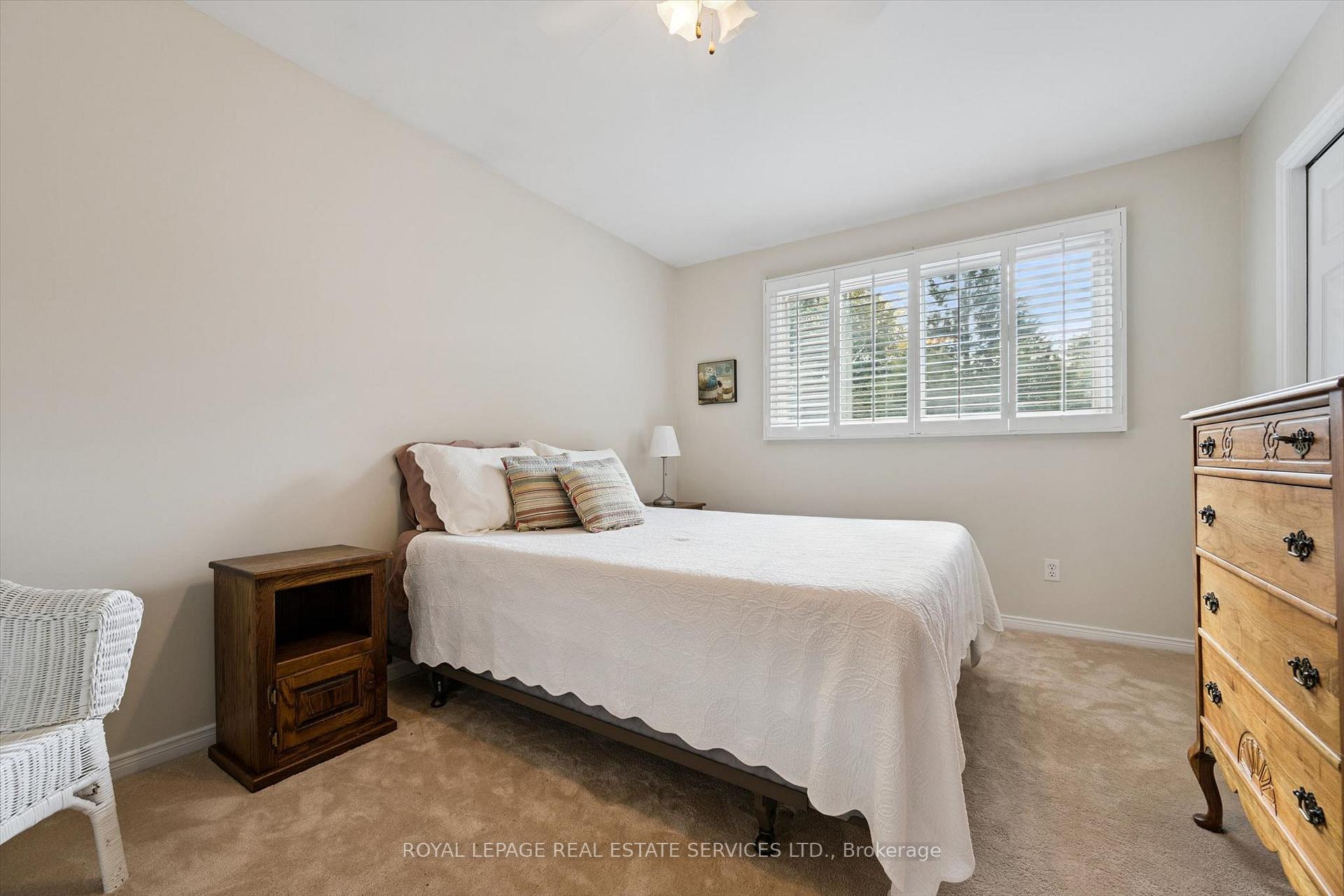 Photo 30 of 200 All Saints Crescent, Oakville, Ford — HOMEH