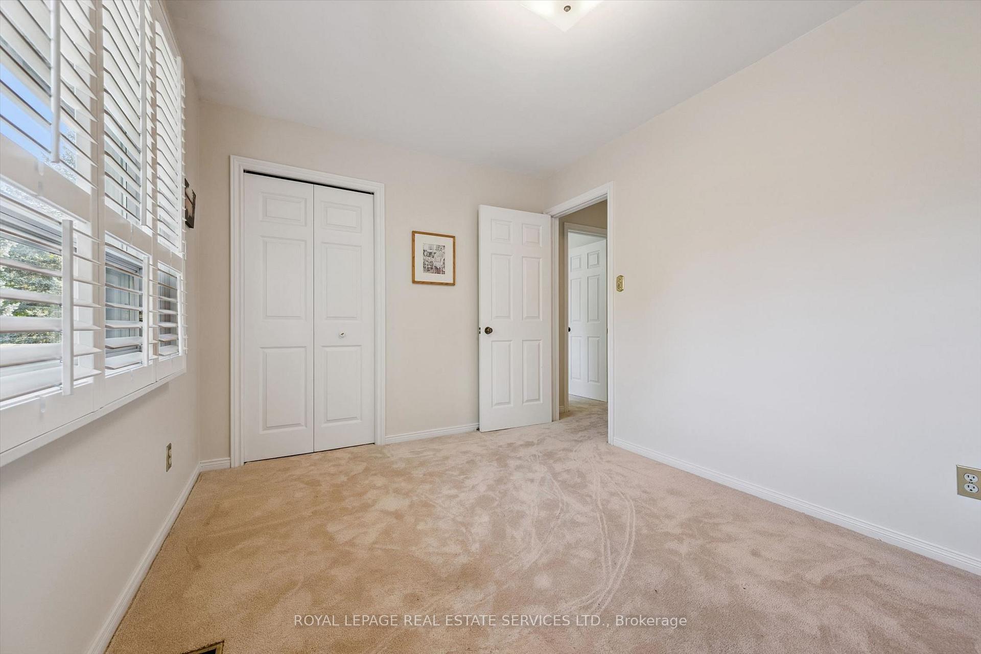 Photo 35 of 200 All Saints Crescent, Oakville, Ford — HOMEH