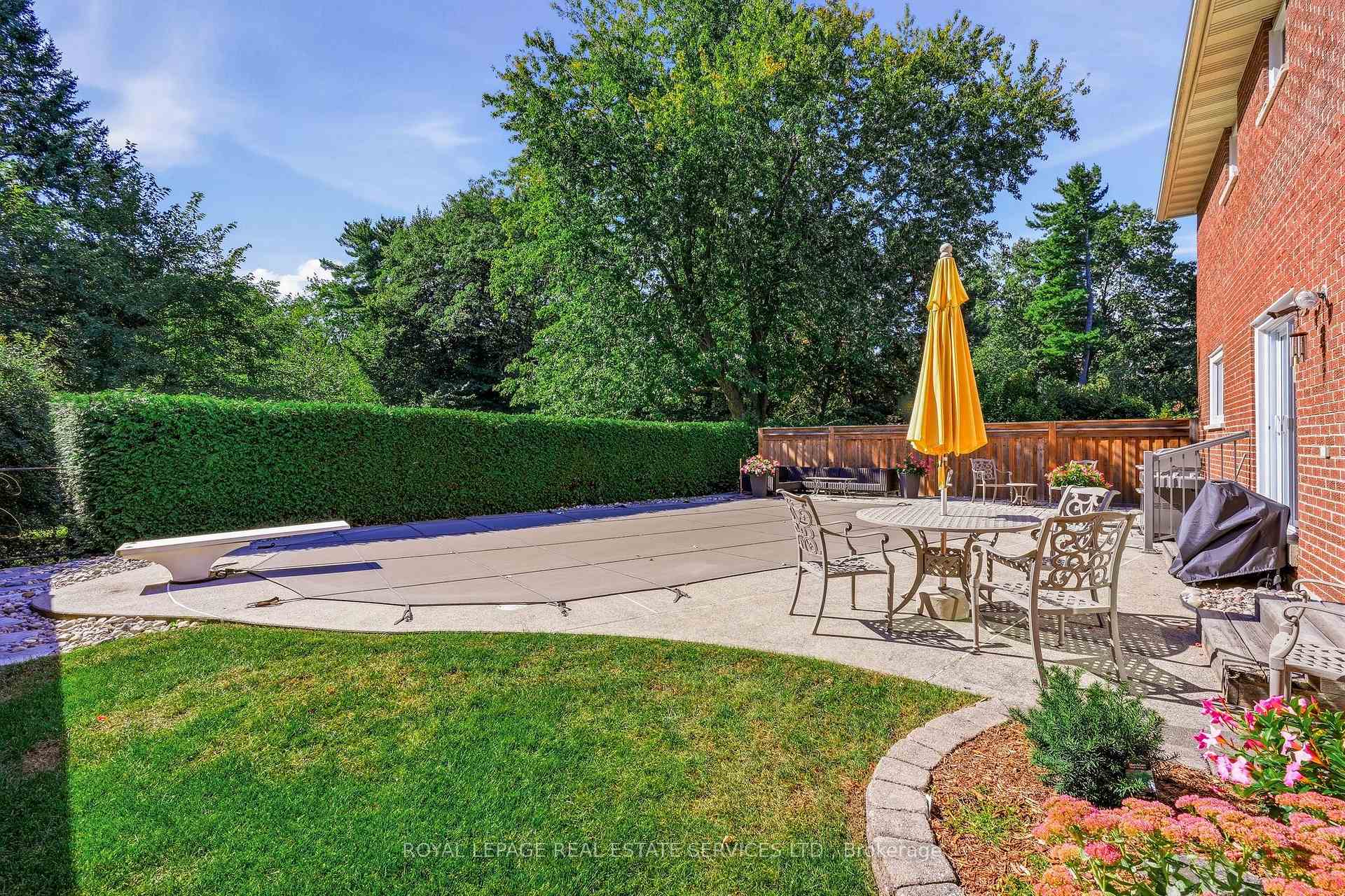 Photo 44 of 200 All Saints Crescent, Oakville, Ford — HOMEH