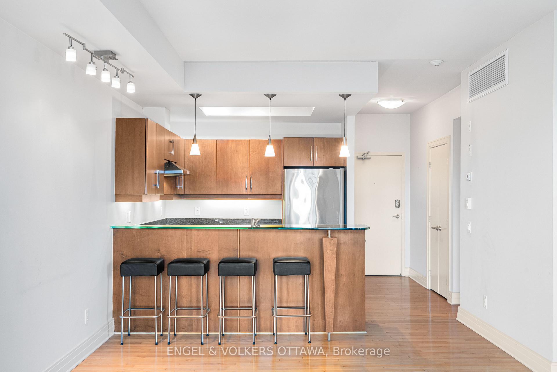 Photo 7 of Unit 507, 290 Powell Avenue, Ottawa, West Centre Town — HOMEH