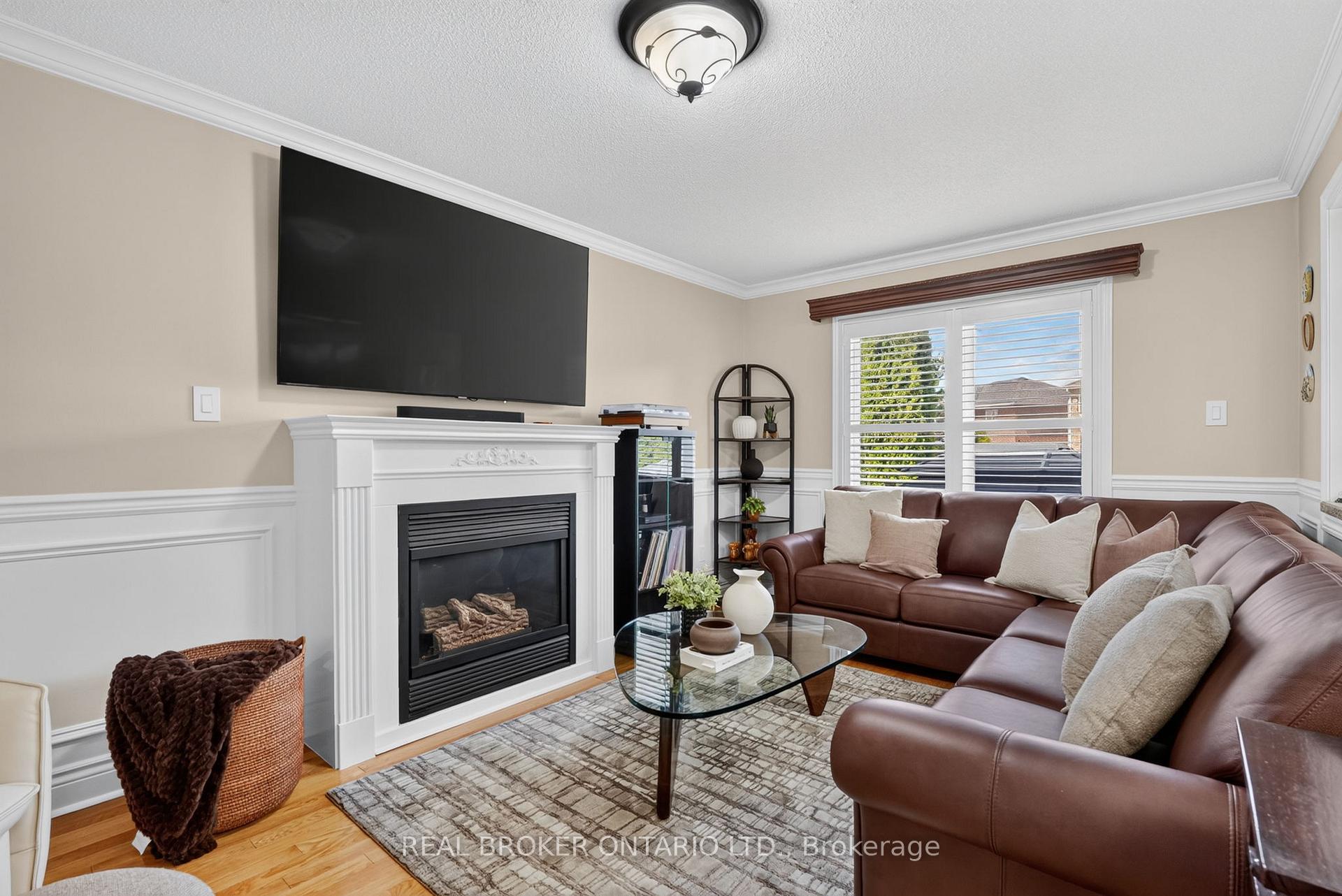 Photo 11 of 74 Harley Avenue, Halton Hills, Georgetown — HOMEH