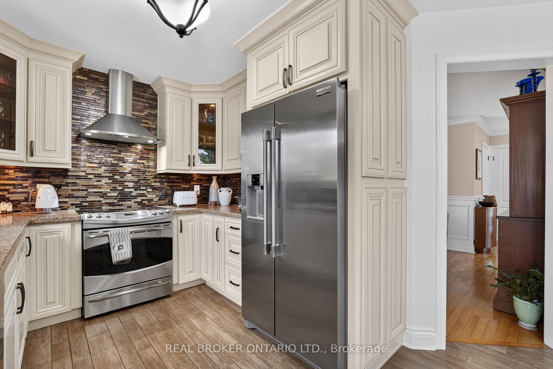 Photo 17 of 74 Harley Avenue, Halton Hills, Georgetown — HOMEH