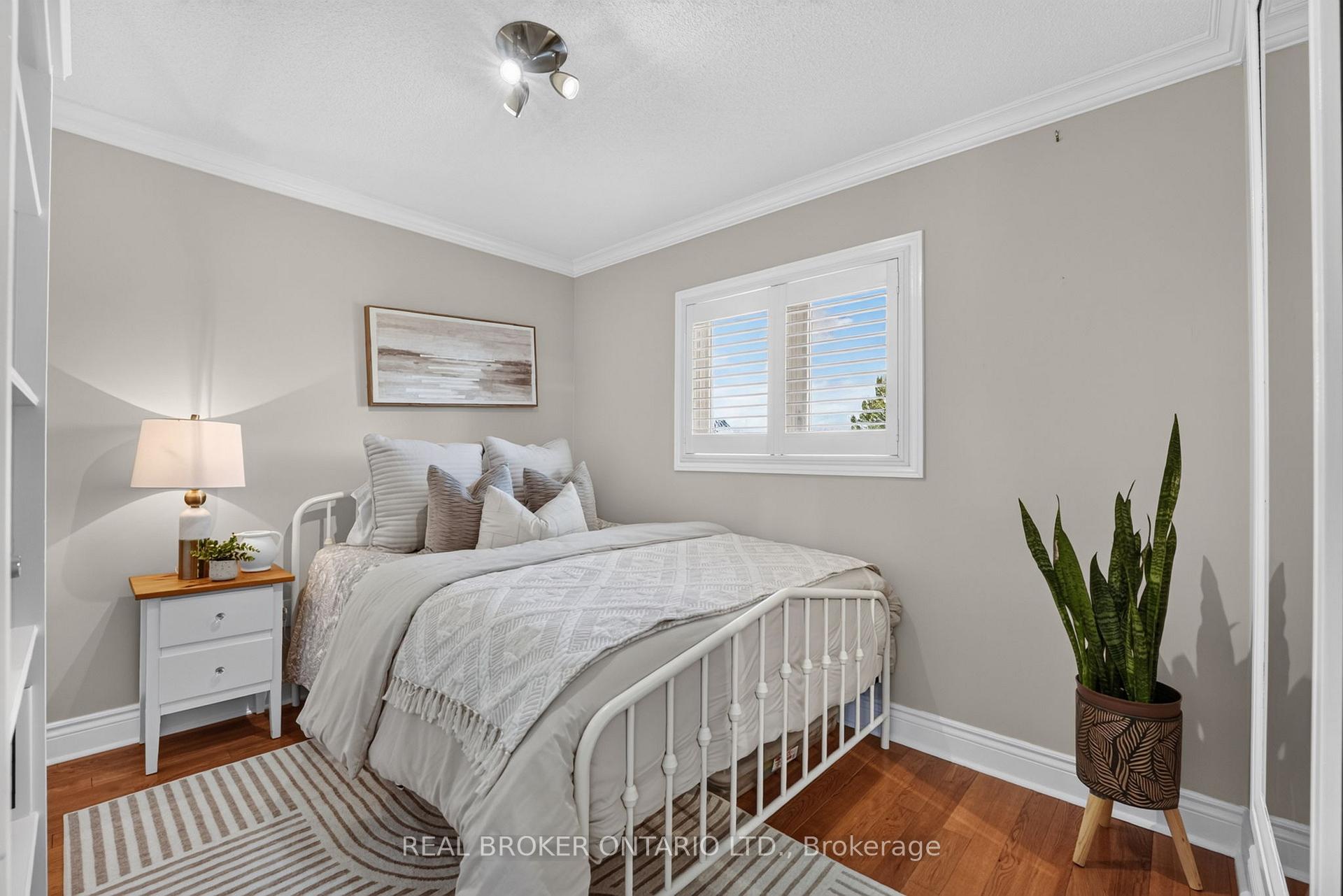 Photo 23 of 74 Harley Avenue, Halton Hills, Georgetown — HOMEH