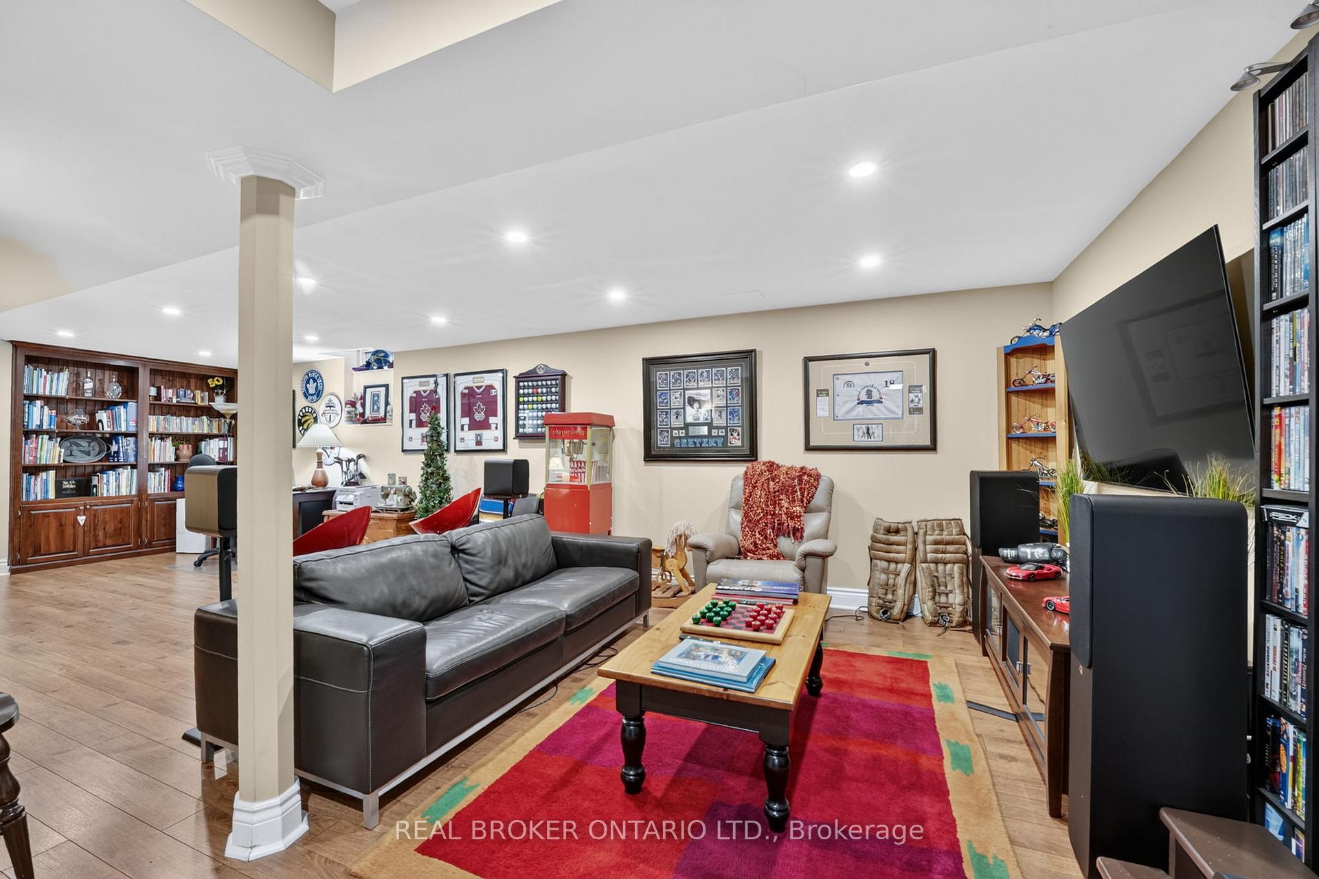 Photo 34 of 74 Harley Avenue, Halton Hills, Georgetown — HOMEH