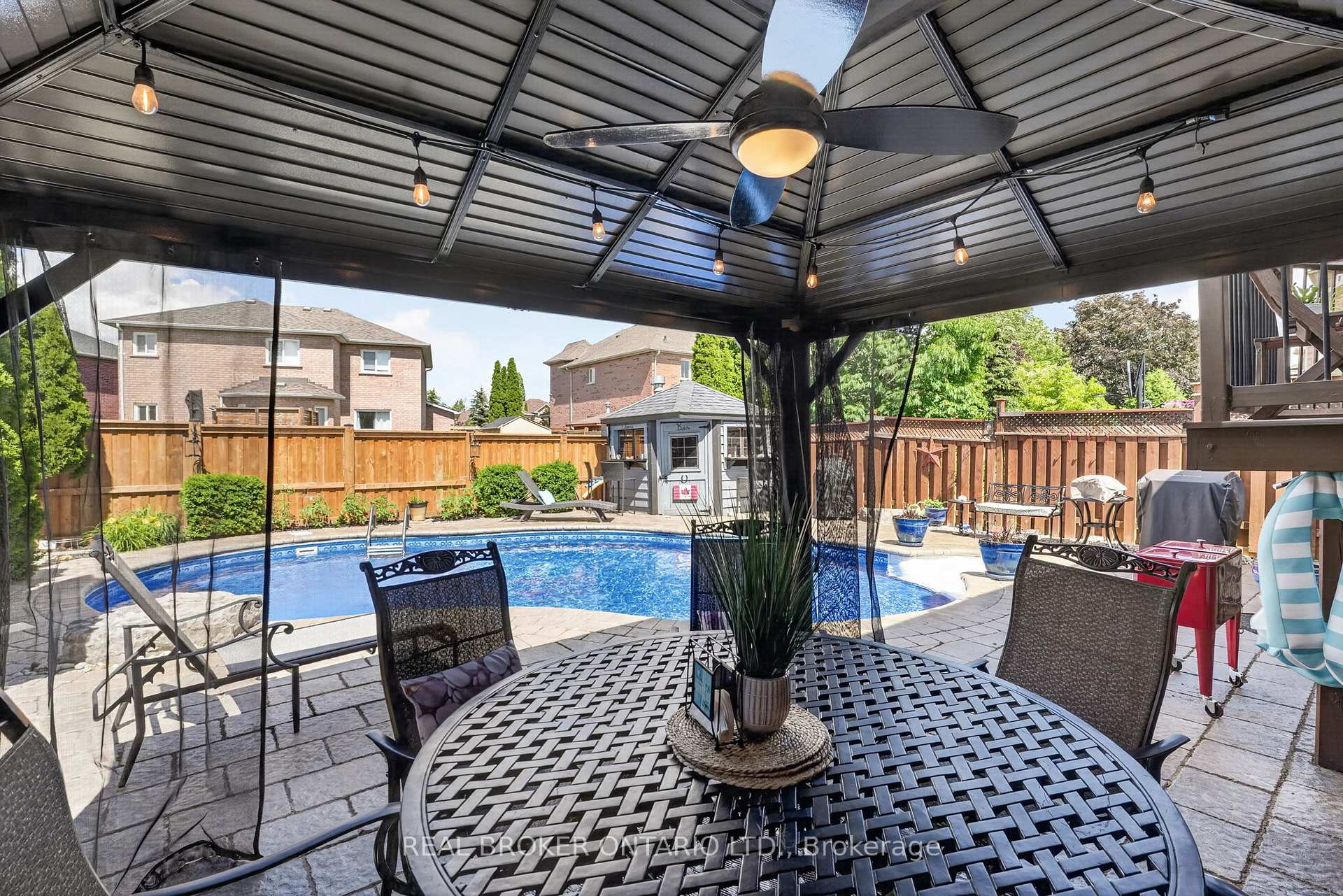 Photo 43 of 74 Harley Avenue, Halton Hills, Georgetown — HOMEH