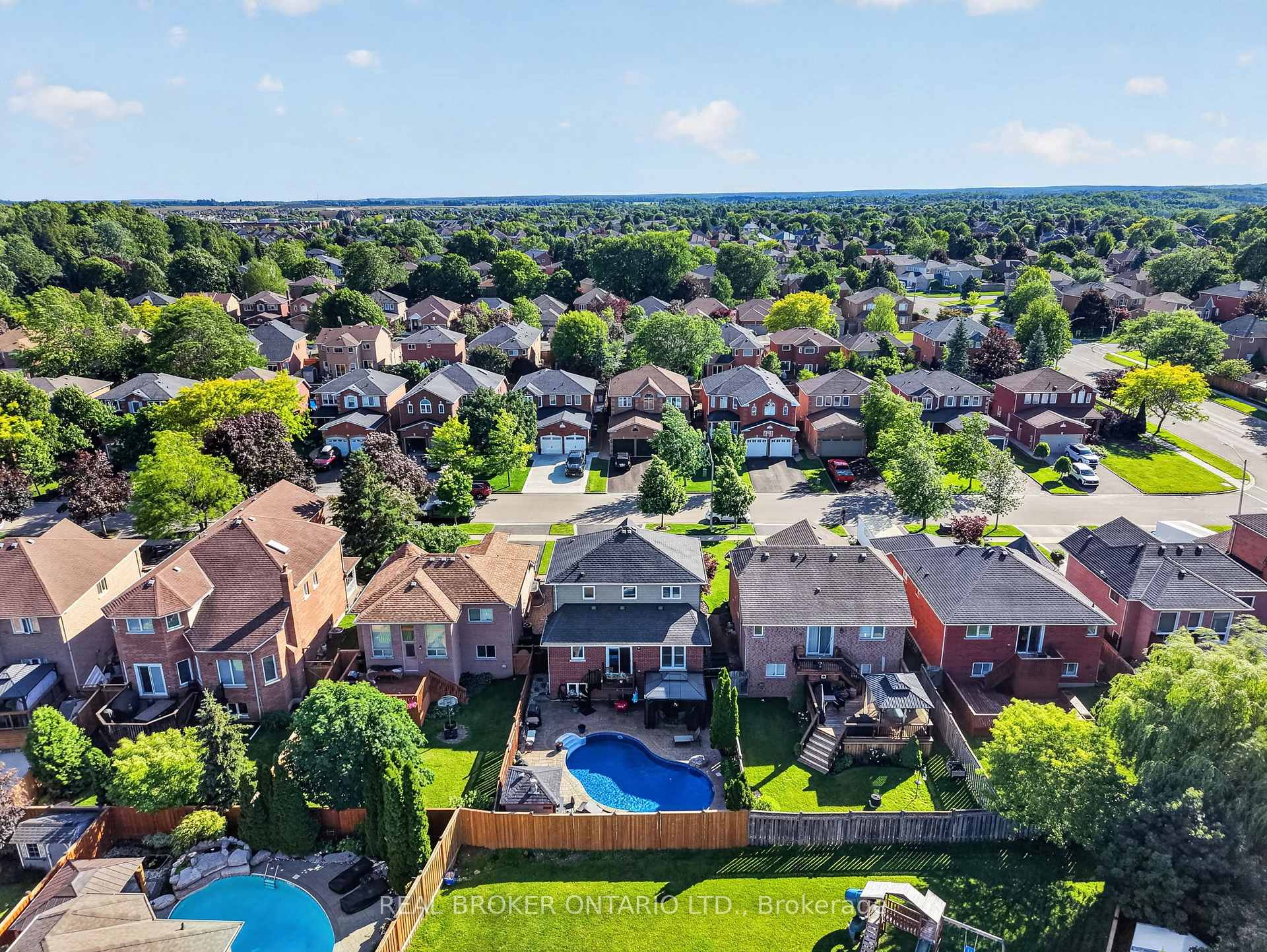 Photo 47 of 74 Harley Avenue, Halton Hills, Georgetown — HOMEH