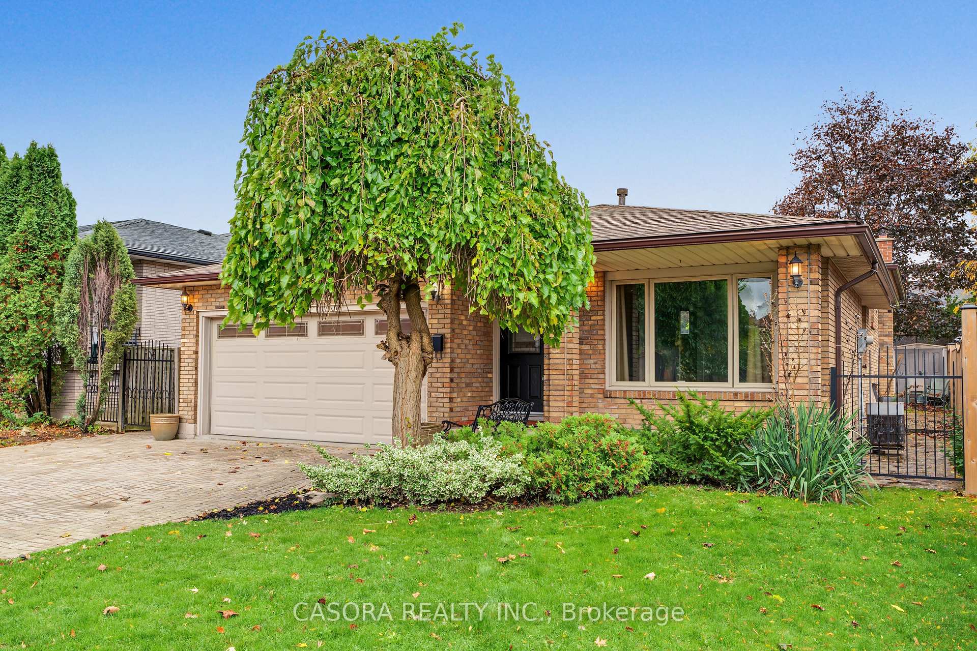 Photo 2 of 8 Valanna Court, Hamilton, Gurnett — HOMEH