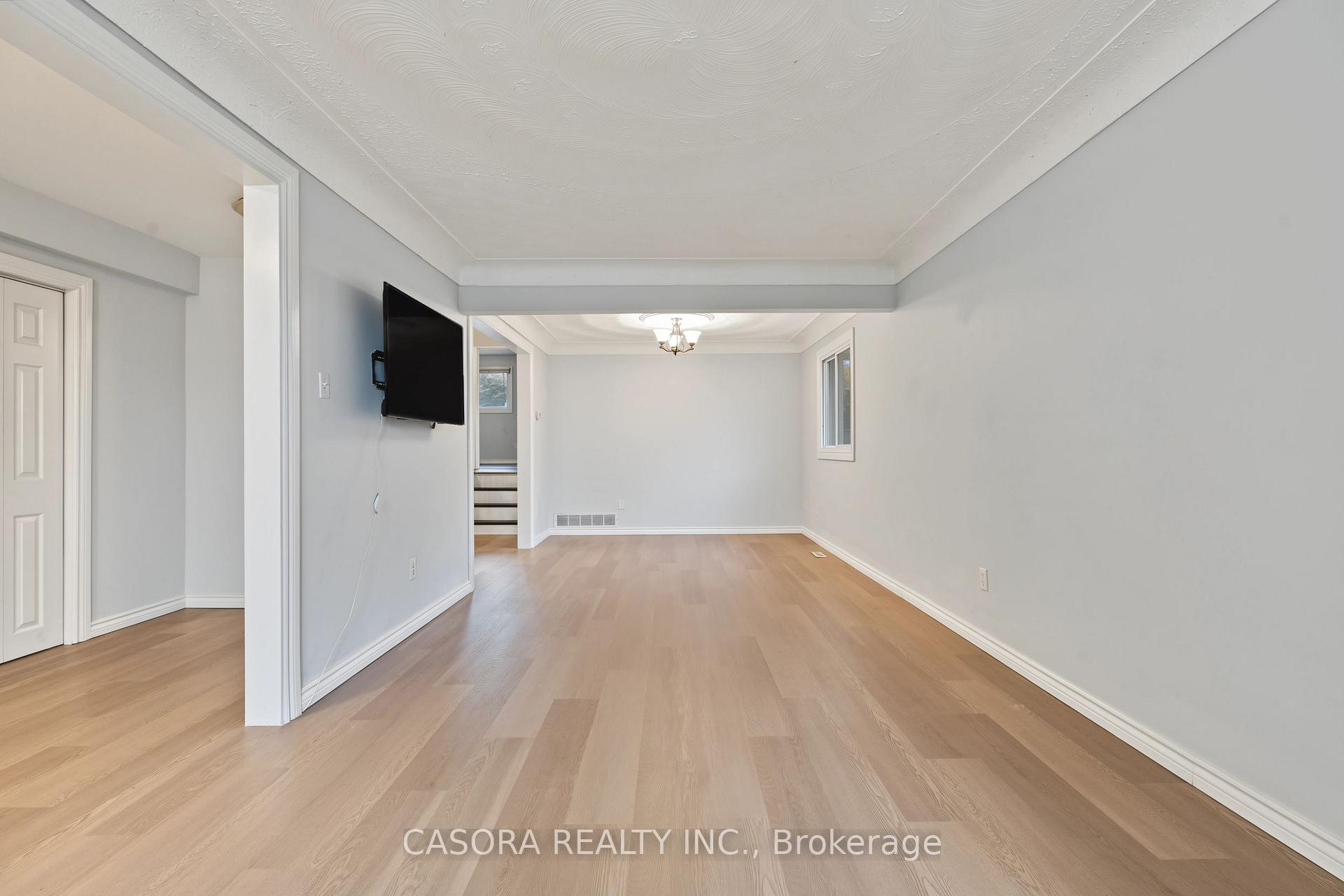 Photo 7 of 8 Valanna Court, Hamilton, Gurnett — HOMEH