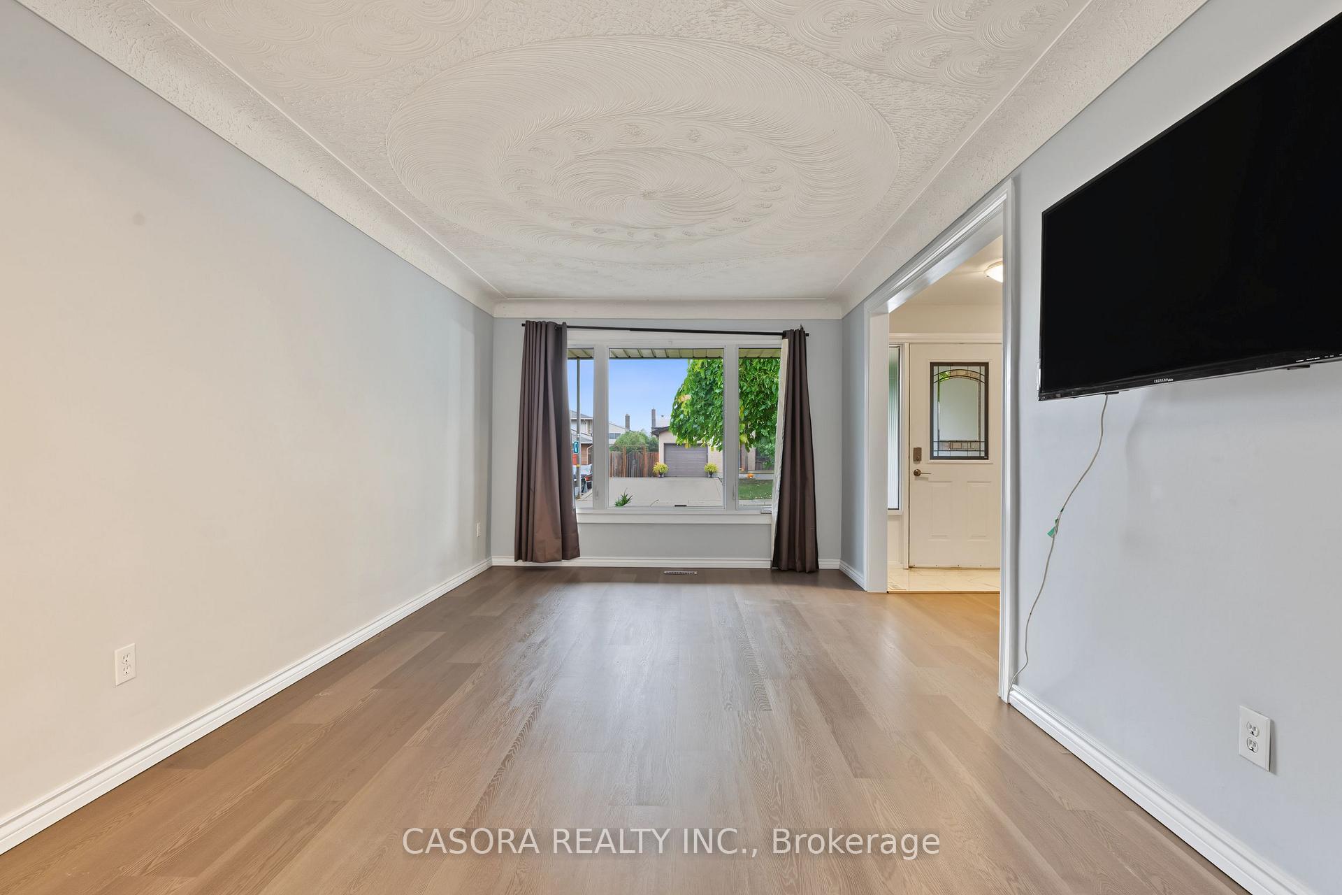 Photo 8 of 8 Valanna Court, Hamilton, Gurnett — HOMEH